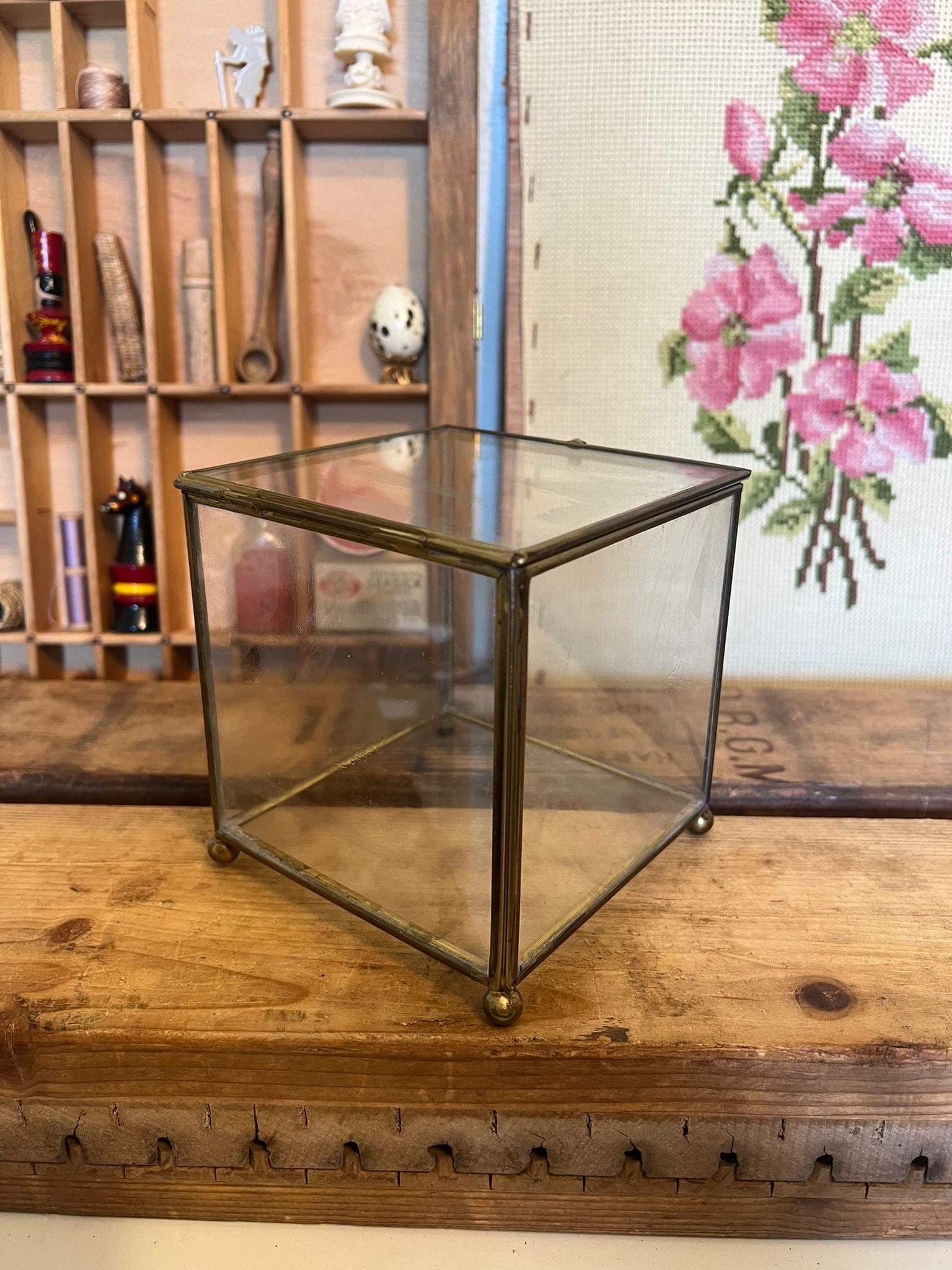 Vintage Footed Brass Metal Glass Trinket Jewelry Box For Sale 2