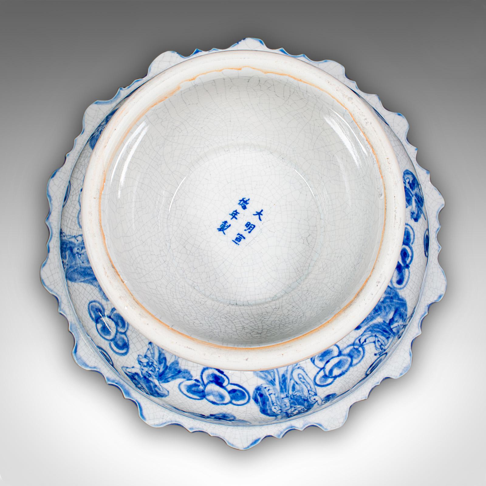Vintage Footed Serving Bowl, Chinese, Ceramic, Fruit, Bonbon Dish, Mid Century For Sale 4