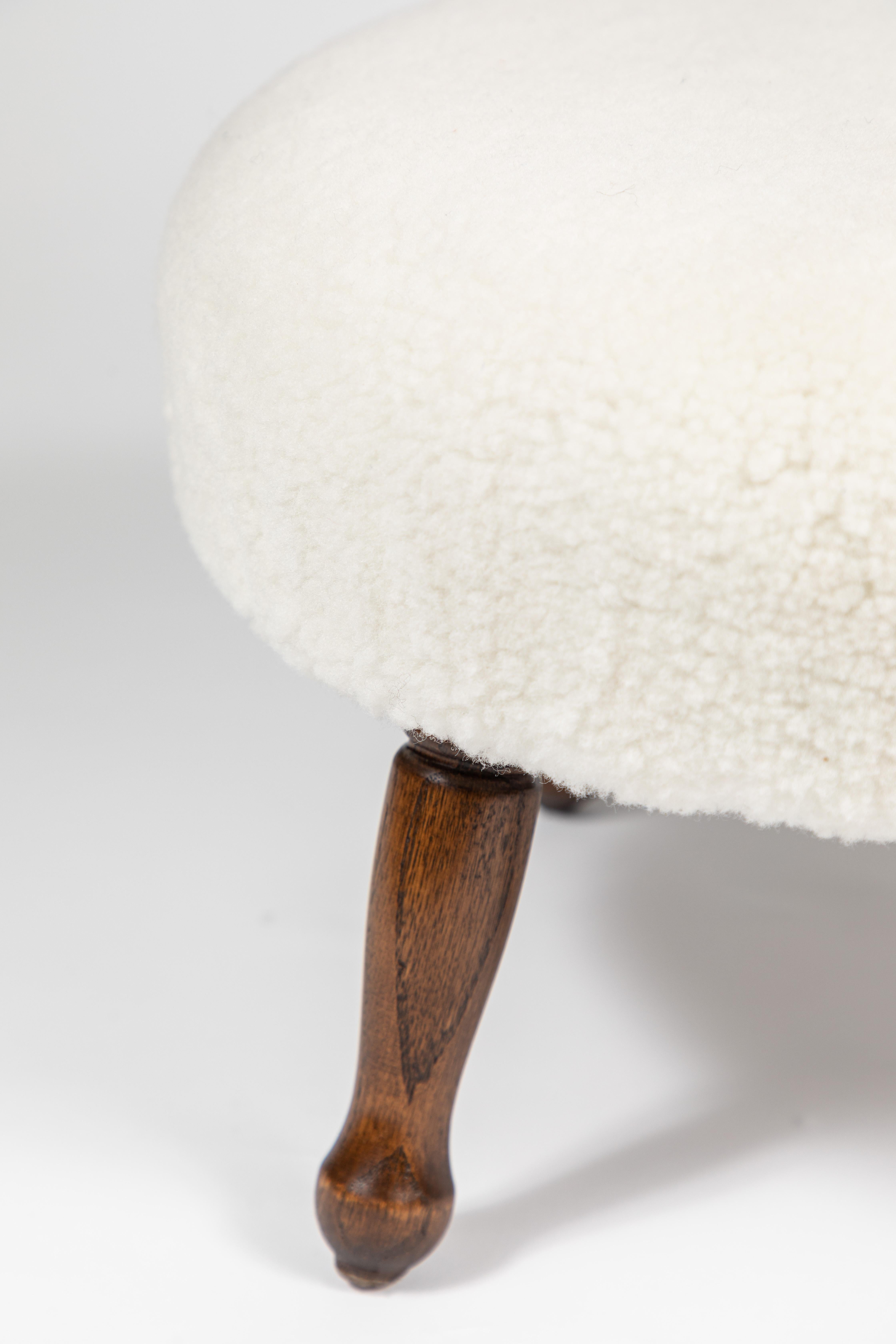 Vintage Footstool Newly Upholstered in White Shearling In Excellent Condition In Pasadena, CA
