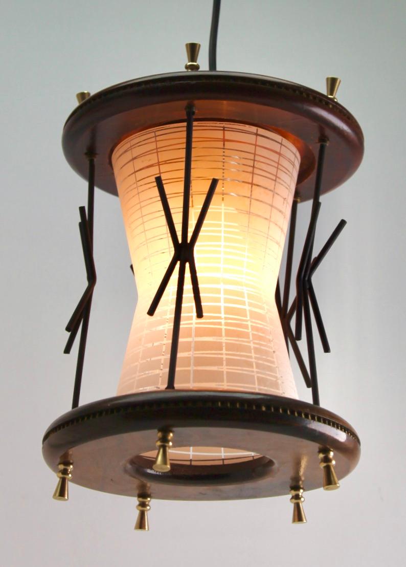 Vintage Forget and Ribbed Glass whit wooden Details Pendant Lobby Lamp, 1950s In Good Condition For Sale In Verviers, BE