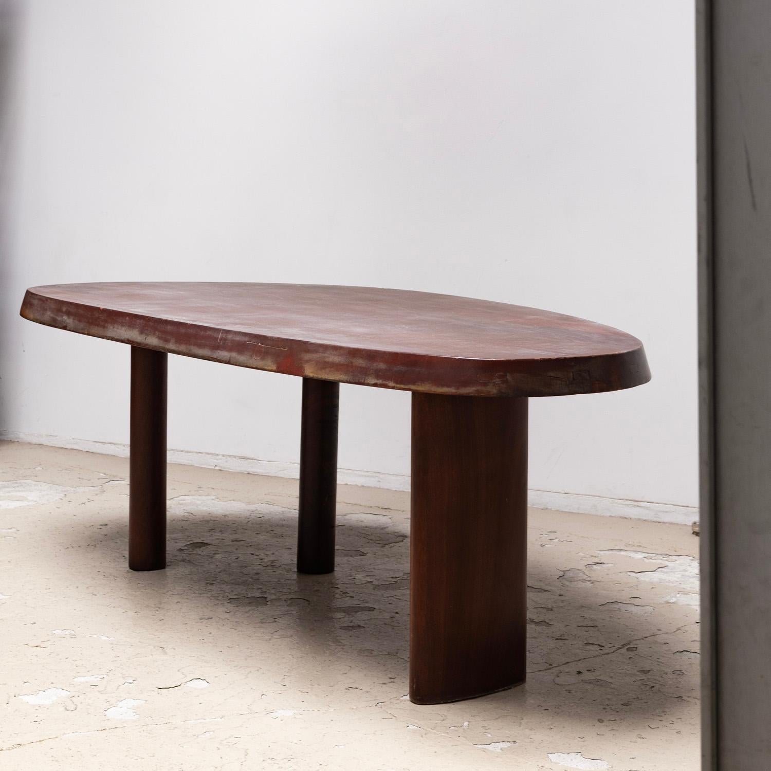 Bois de feuillus Table libre Forme par Charlotte Perriand en vente