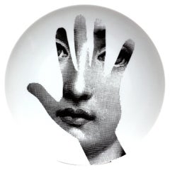 Plato de porcelana vintage Fornasetti Temas y variaciones, nº 15