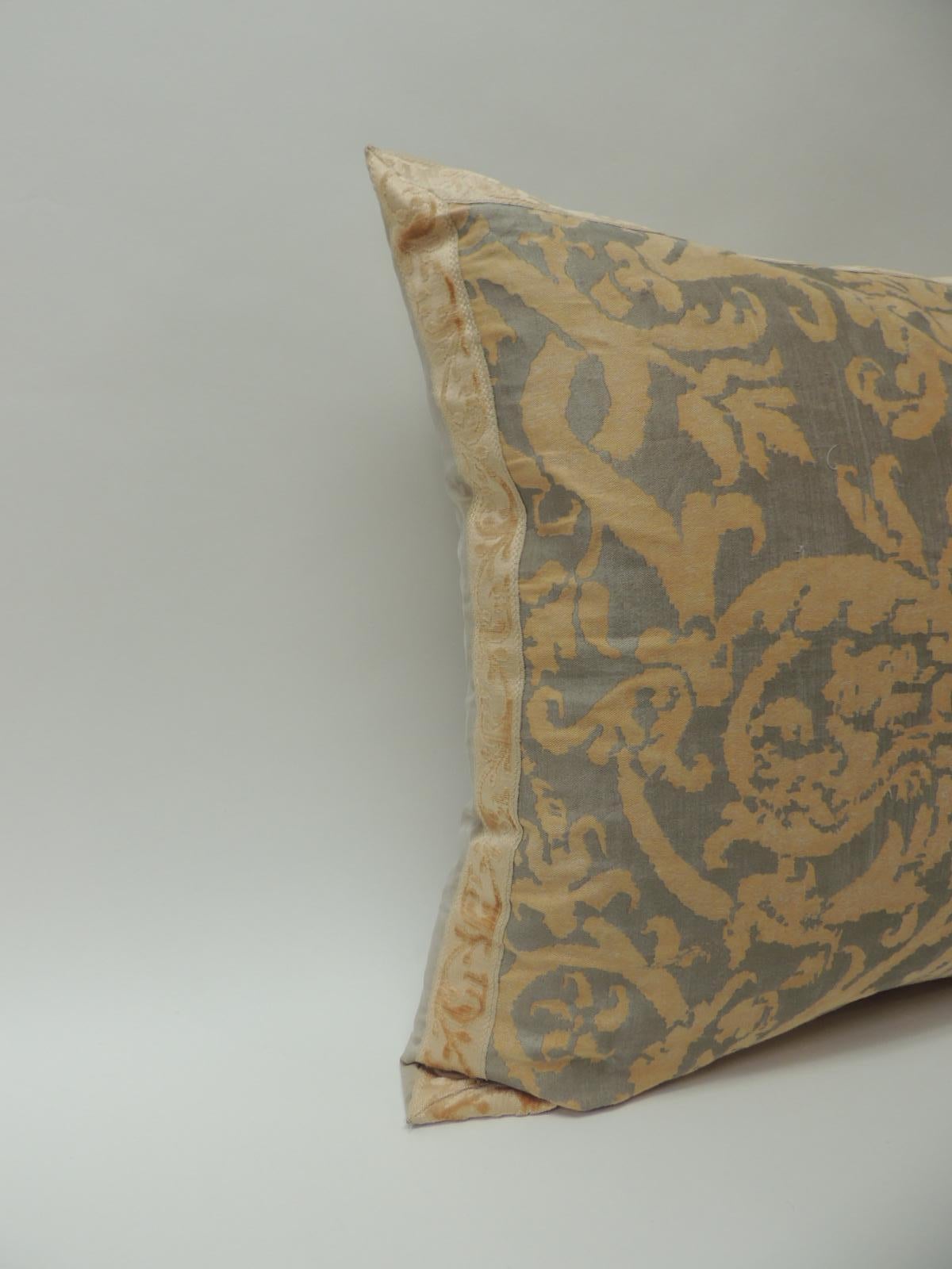 Vintage Fortuny pillow Pergolesi sand and gold color.
Accentuated with a soft peach chenille antique trim with mitered corners. Golden silk backing.
Decorative pillow handcrafted and designed in the USA. Closure by stitch (no zipper closure) with