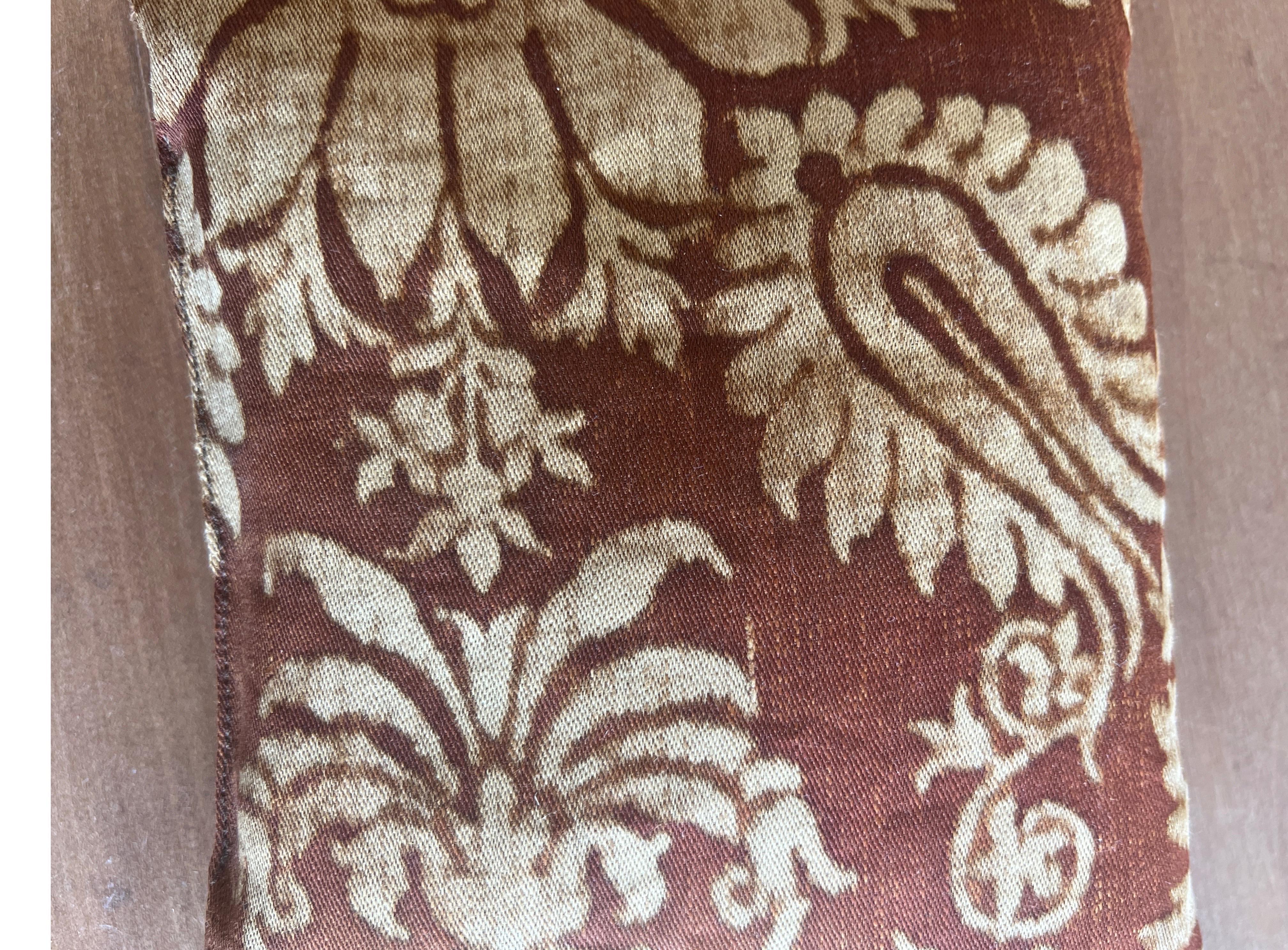 Fortuny Sachet mit Textilmuster in Lavendel (Baumwolle) im Angebot