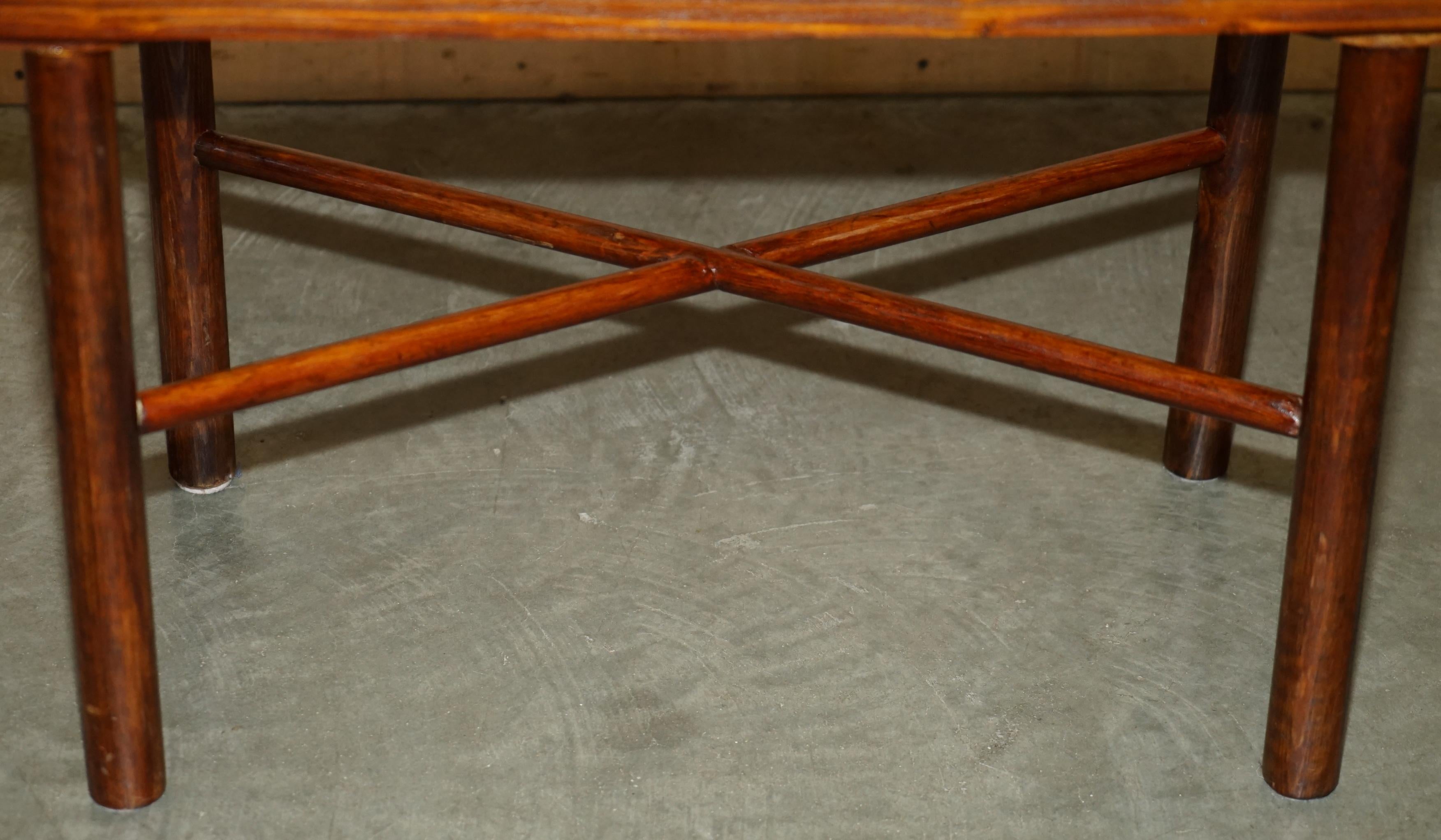 VINTAGE FOSSIL PETRIFIED WOOD SAMPLE COFFEE TABLE SUPER DECORATIVE & PRIMITiVE For Sale 5