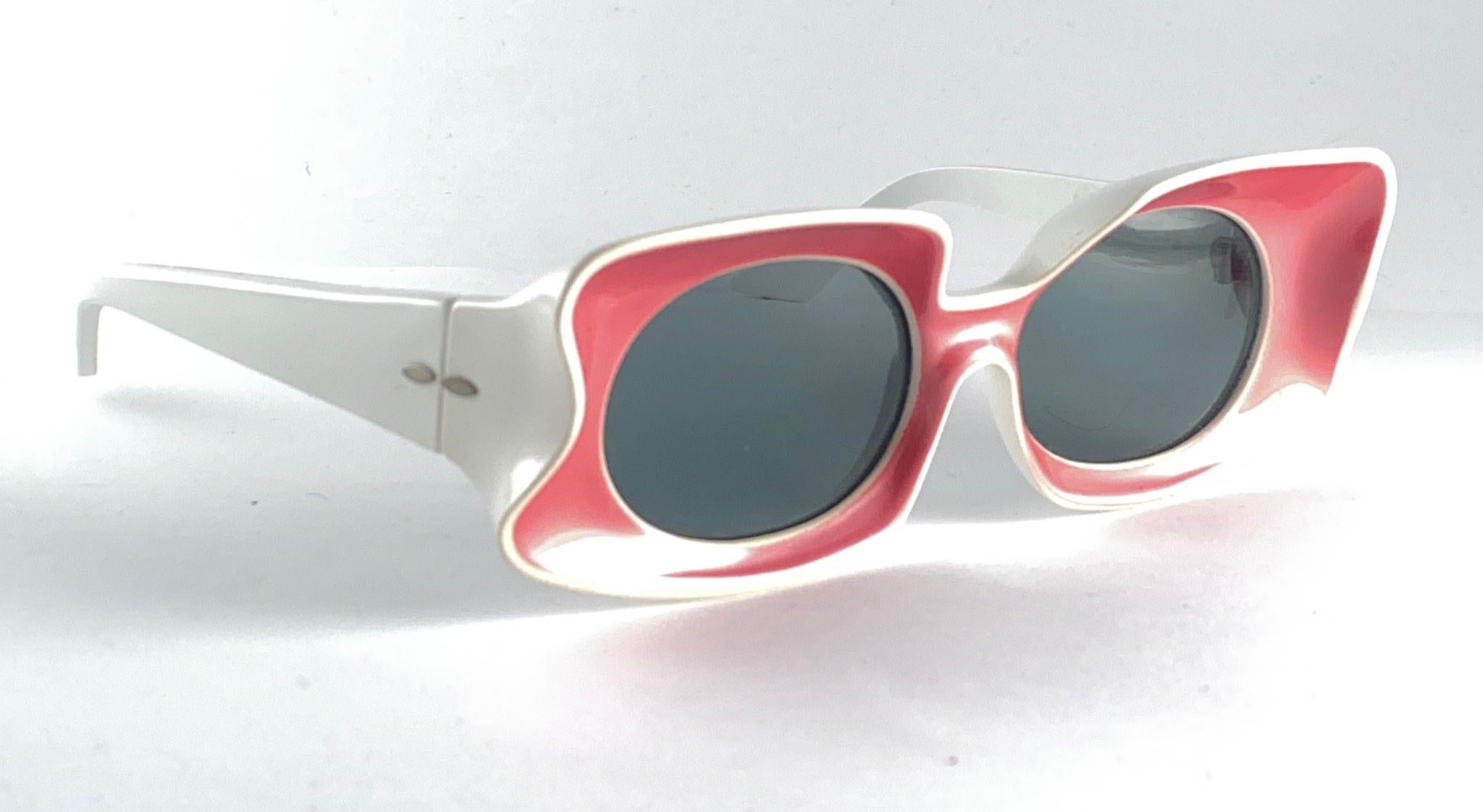 Marrone Occhiali da sole scolpiti vintage Grant Foster Made in Usa anni '60 in vendita