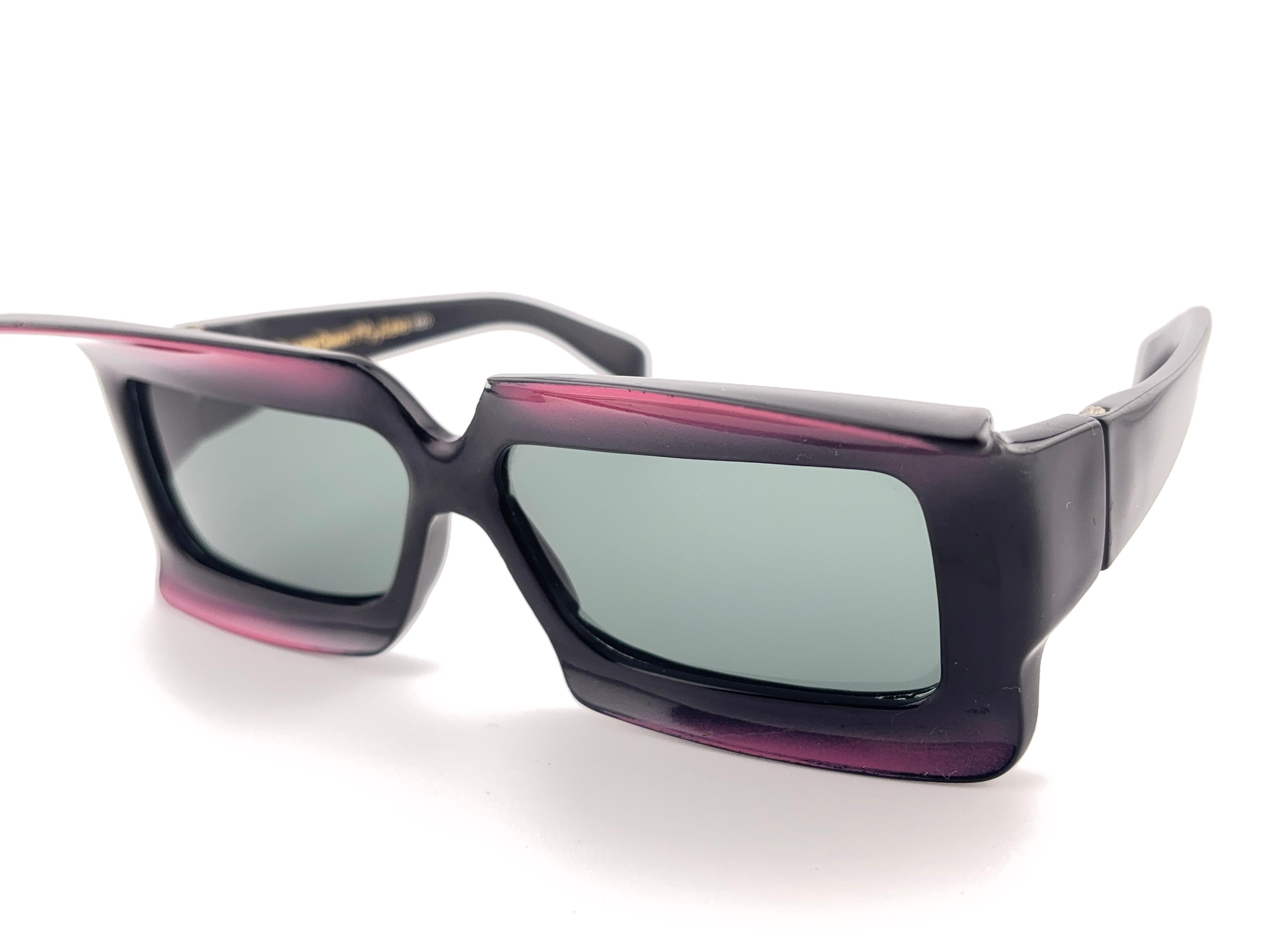 Gris Lunettes de soleil vintage Grant Foster Sculptured Made in Usa 1960's en vente