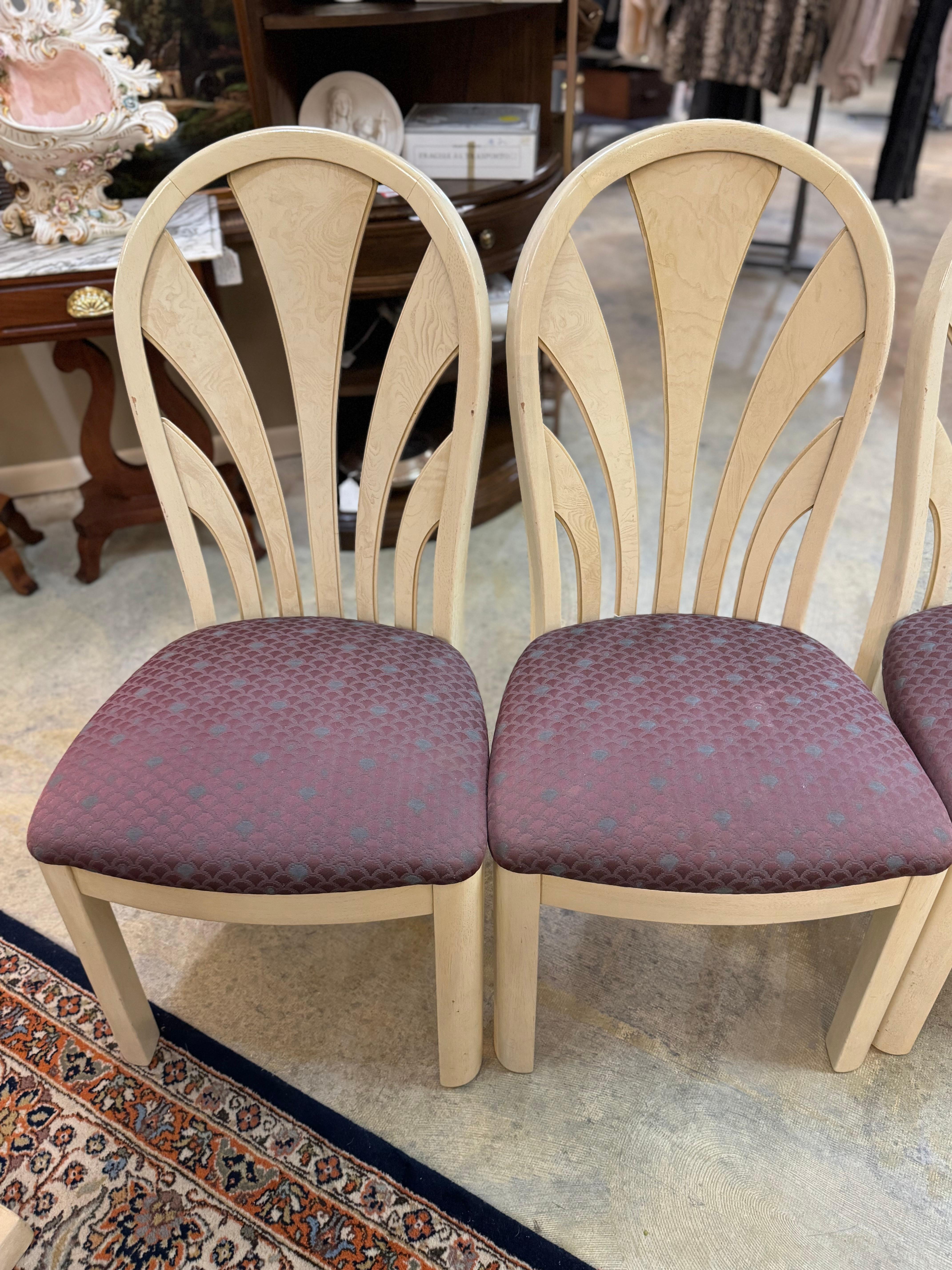 Legno Set di quattro sedie Thomsville vintage in vendita