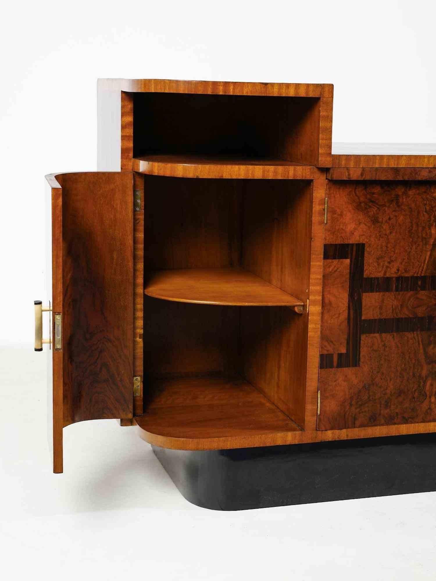 Aparador Vintage de Cuatro Puertas Fabricación Italiana, Años 30/40 Italiano en venta