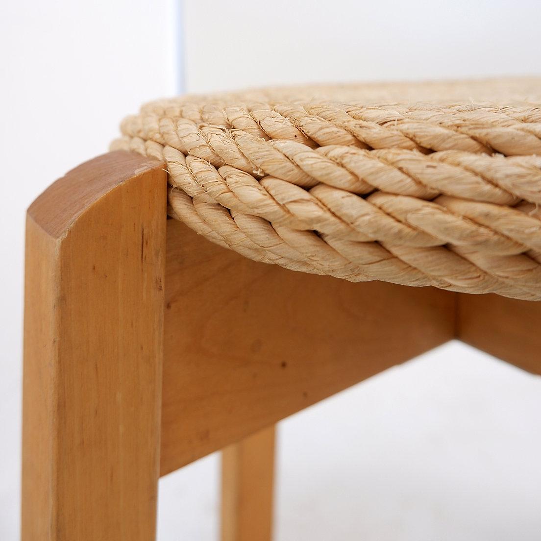 Tabouret vintage à quatre pieds tissé organique dans le style d'Adoux & Minet en vente 1