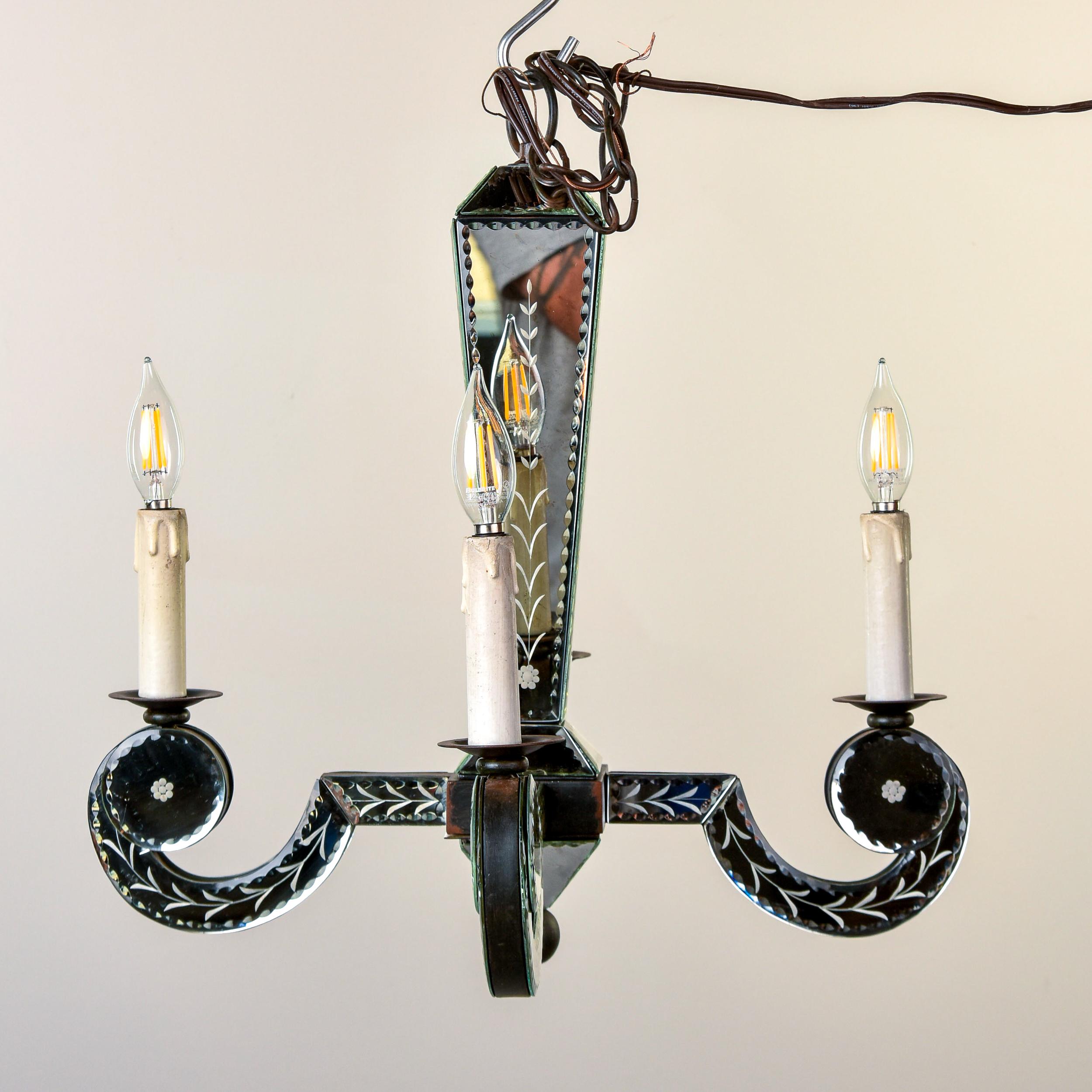 Lampadario vintage a quattro luci con pannelli di specchio inciso in vendita 1