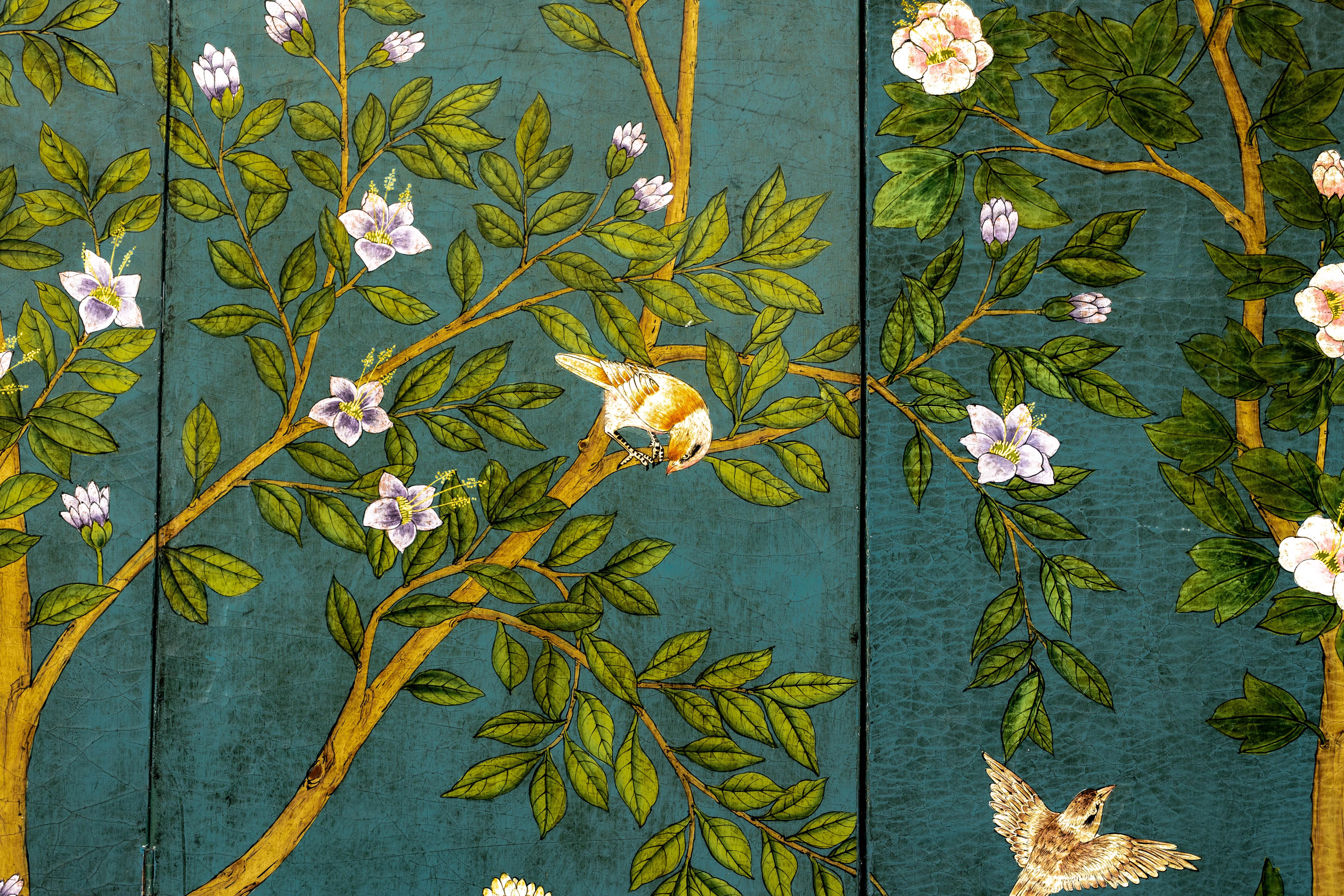 20th Century Vintage Four-Panel Green Screen with Birds, Flowers, and Lacquered Finish