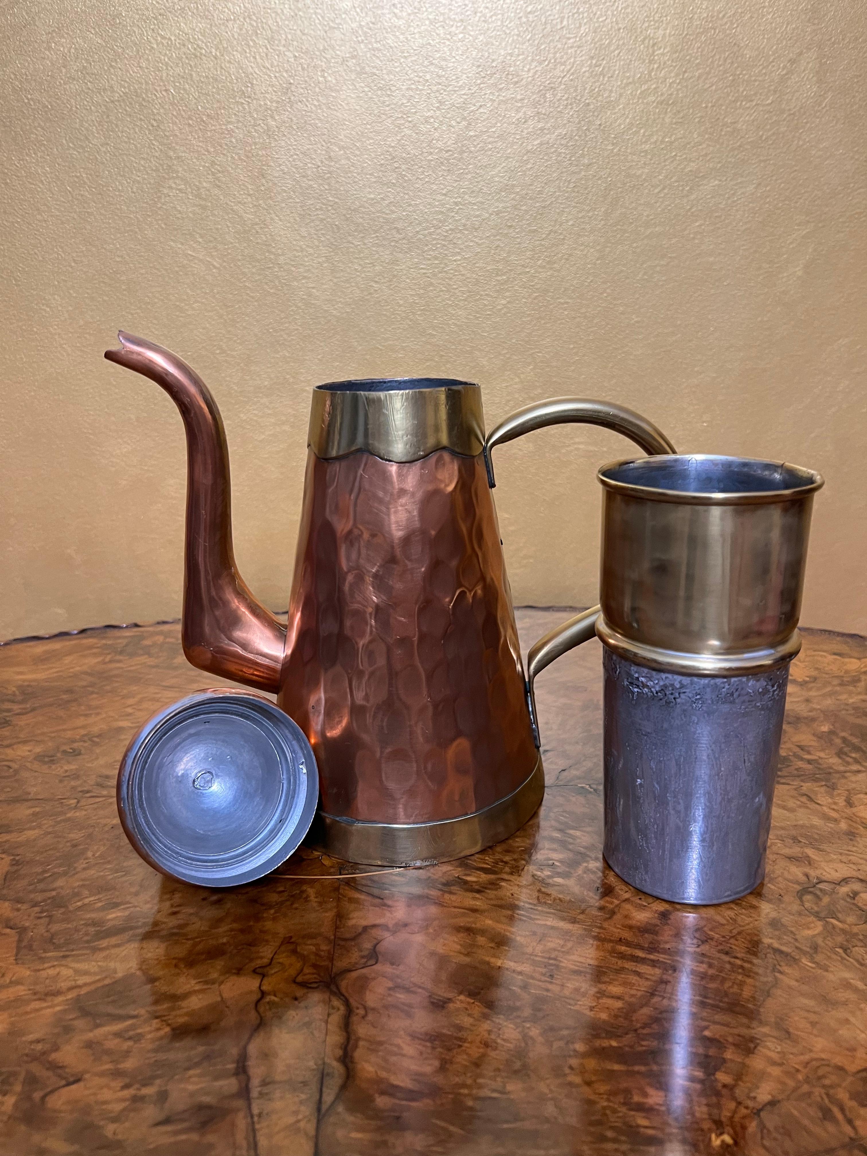 Vintage Four Piece Vebelux Copper & Hammered Brass Coffee Set In Good Condition For Sale In EDENSOR PARK, NSW