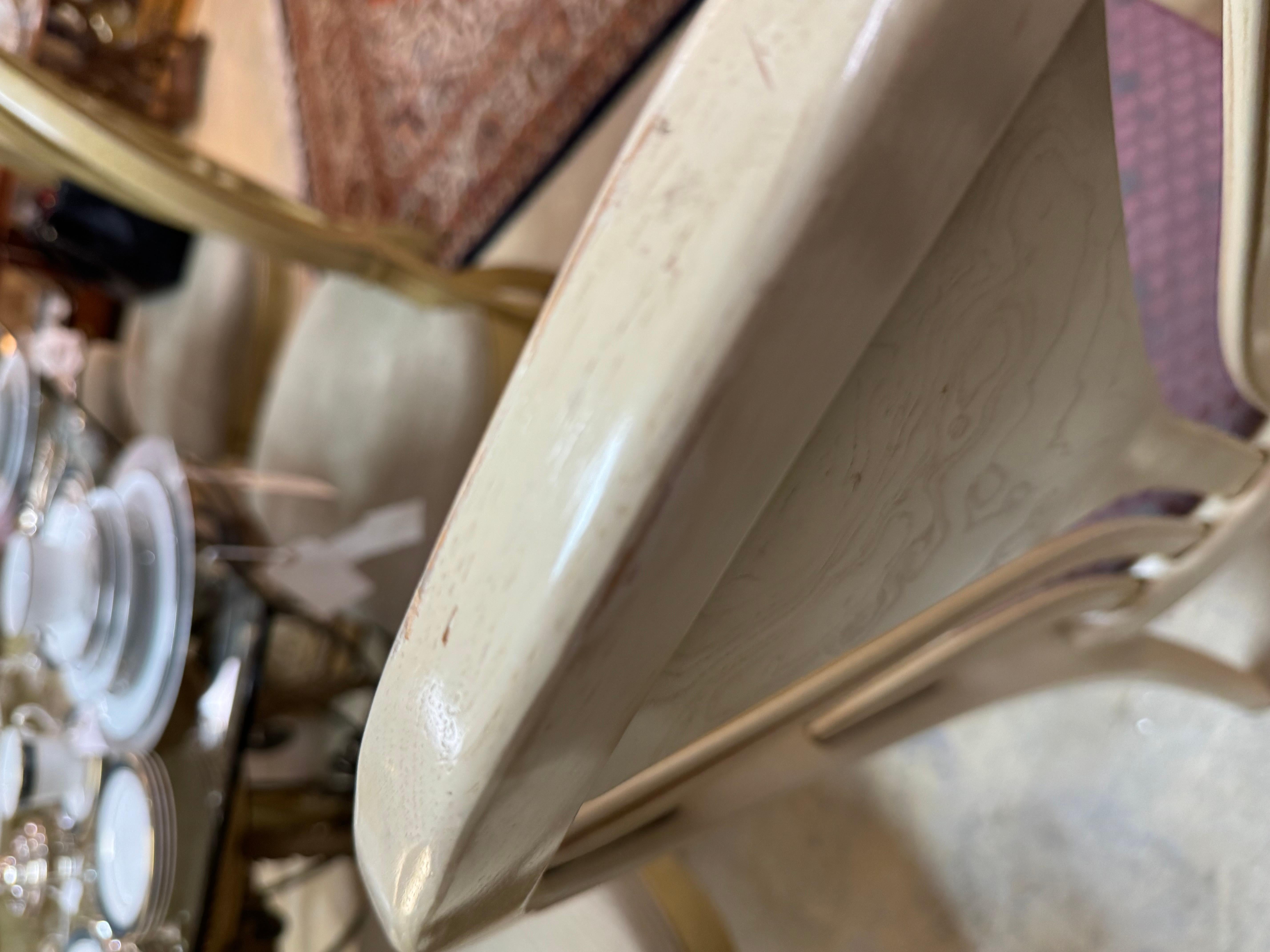 Set di quattro sedie Thomsville vintage in vendita 7