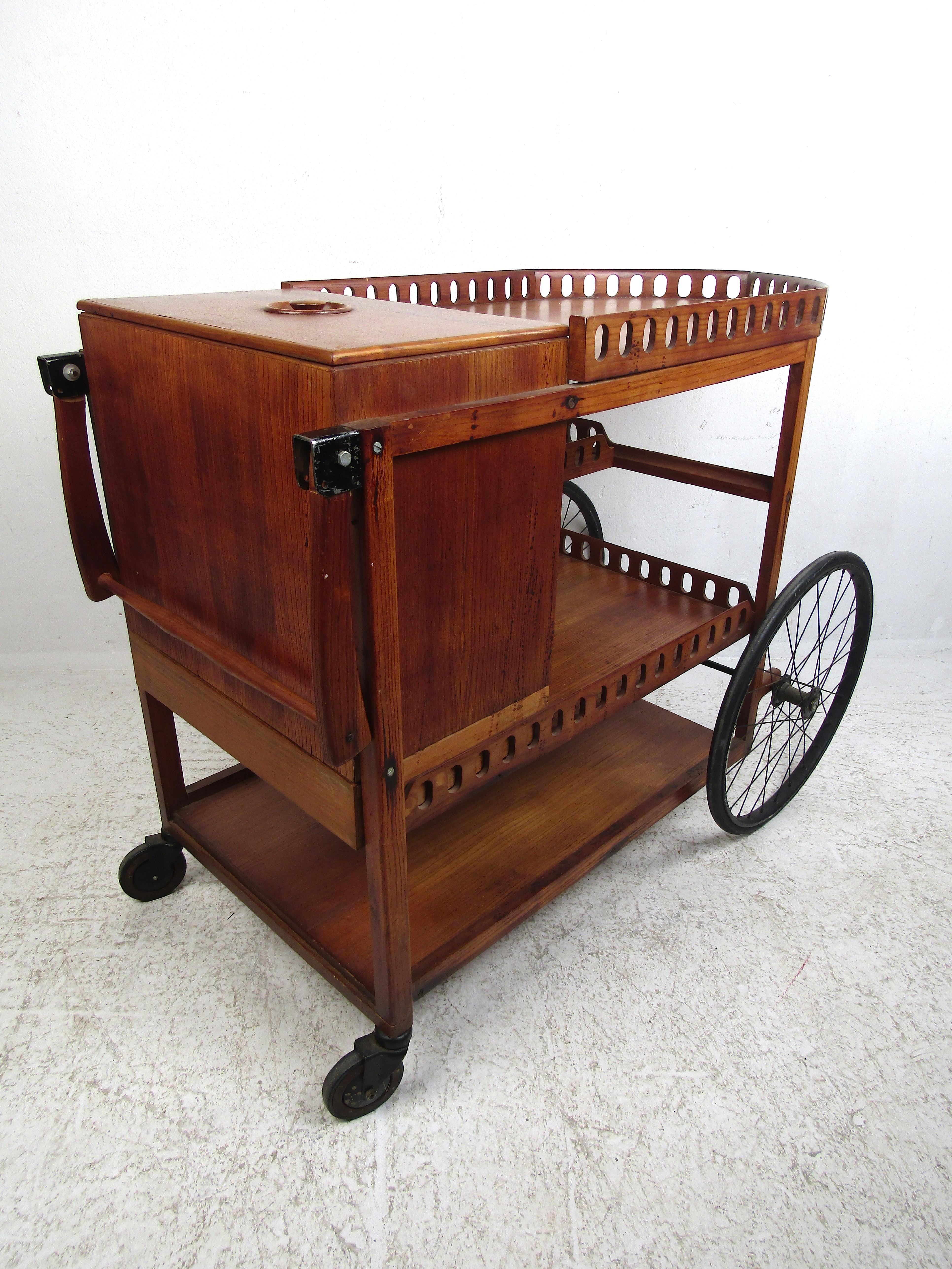 Vintage Four-Tiered Serving Cart In Fair Condition For Sale In Brooklyn, NY