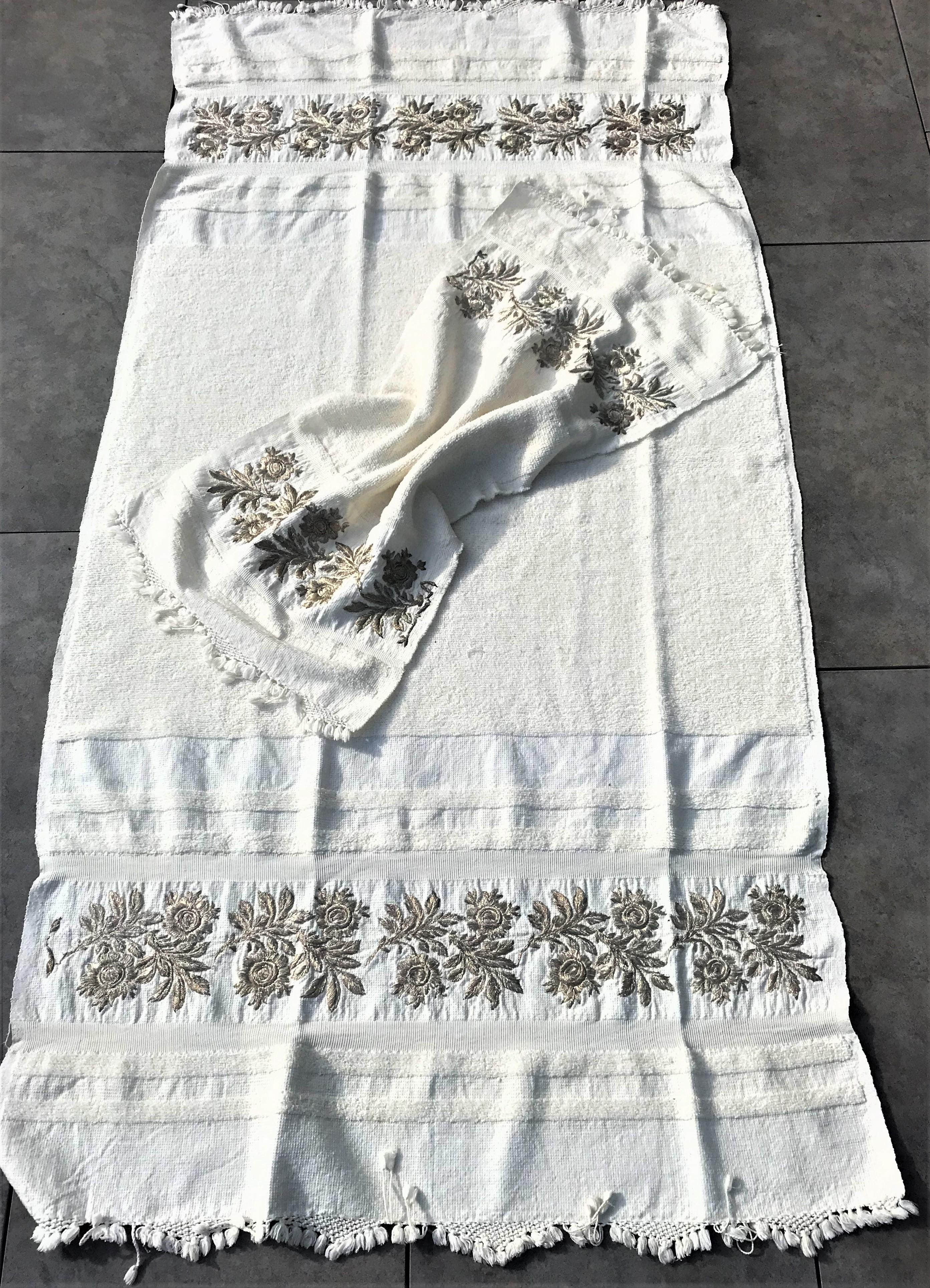 Vintage fouta hammam towel 100% cotton embroidered with silver embroidery   For Sale 10