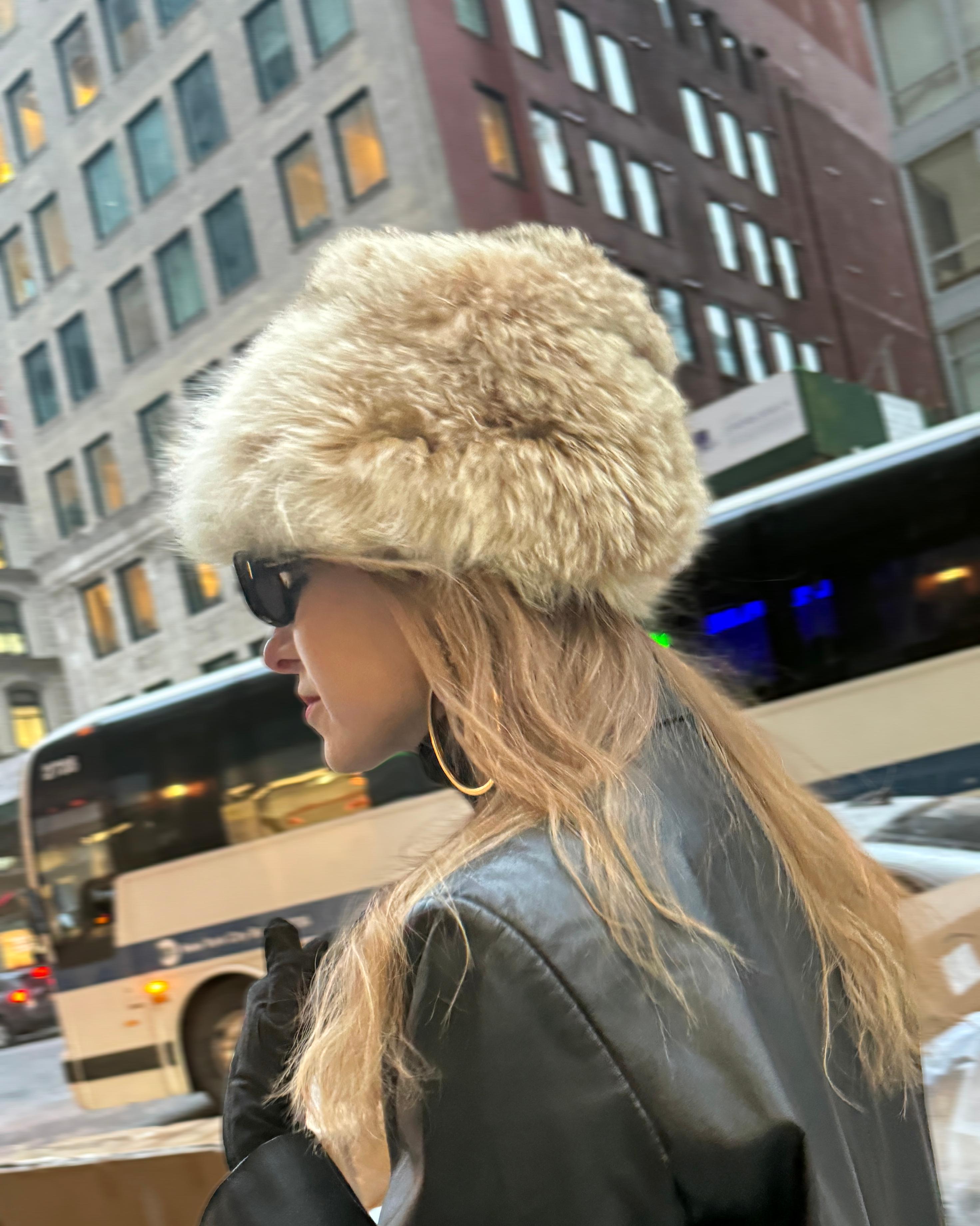 Vintage Fox Fur Hat In Excellent Condition For Sale In New York, NY