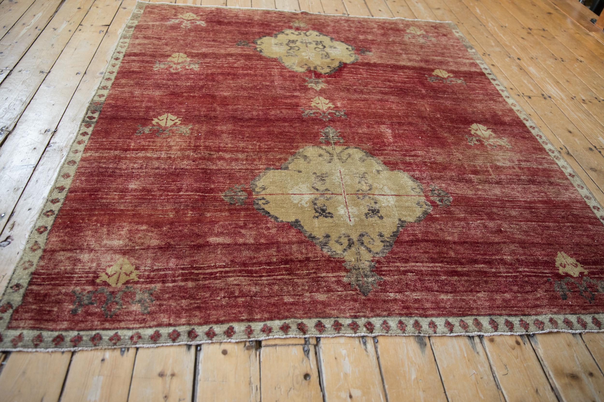 Vintage Fragment Kars Quadratischer Teppich im Angebot 1