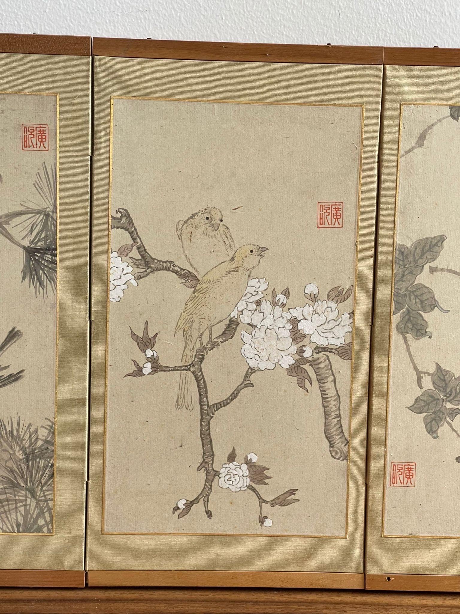 Bois Vieille peinture japonaise à 6 panneaux, encadrée et signée, dans un cadre en bois.