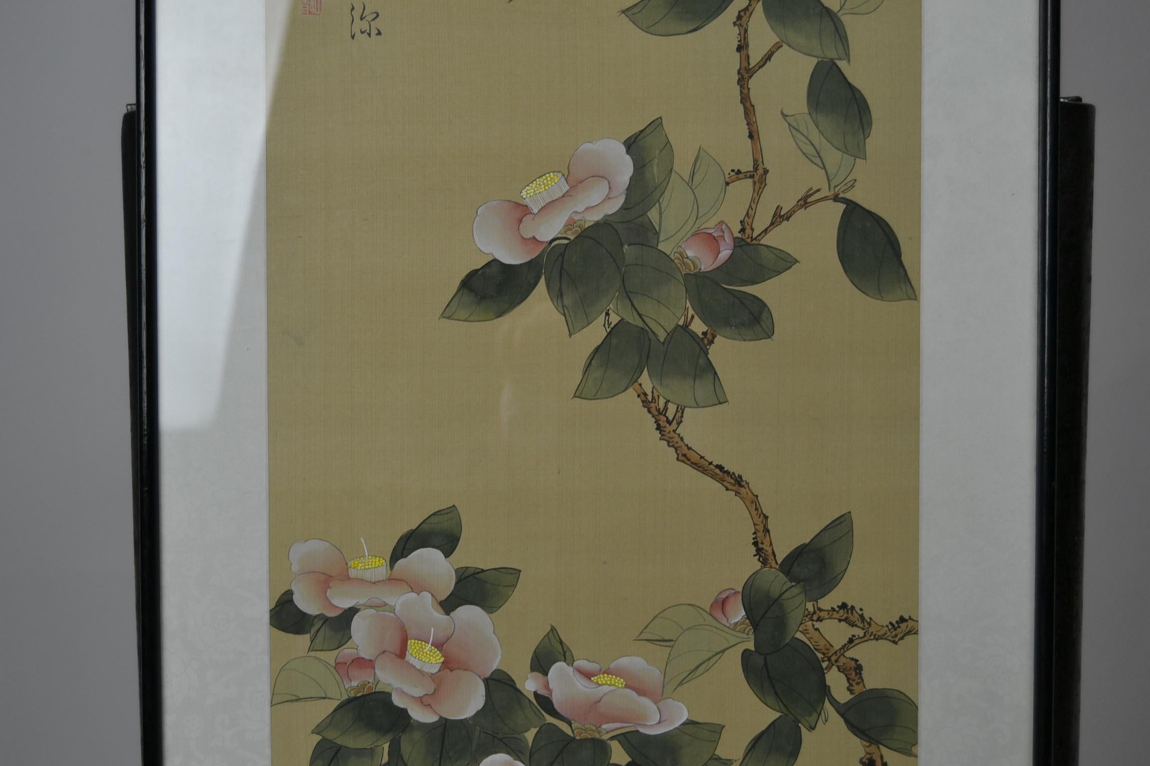 Gerahmte japanische Handgemälde auf Seide mit Vögeln und Blumen im Vintage-Stil 7