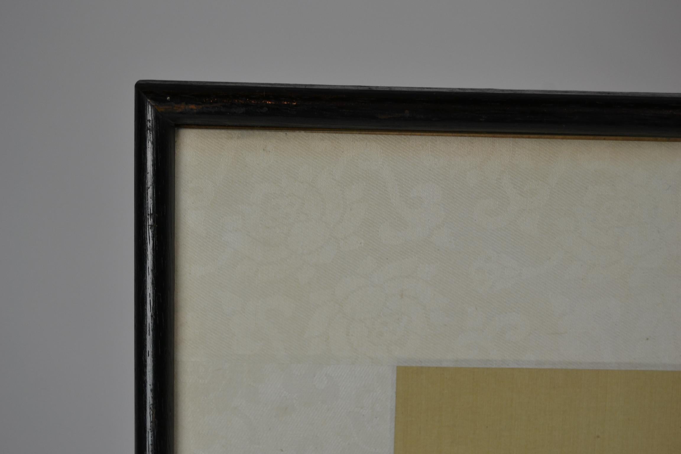 Gerahmte japanische Handgemälde auf Seide mit Vögeln und Blumen im Vintage-Stil (Glas)