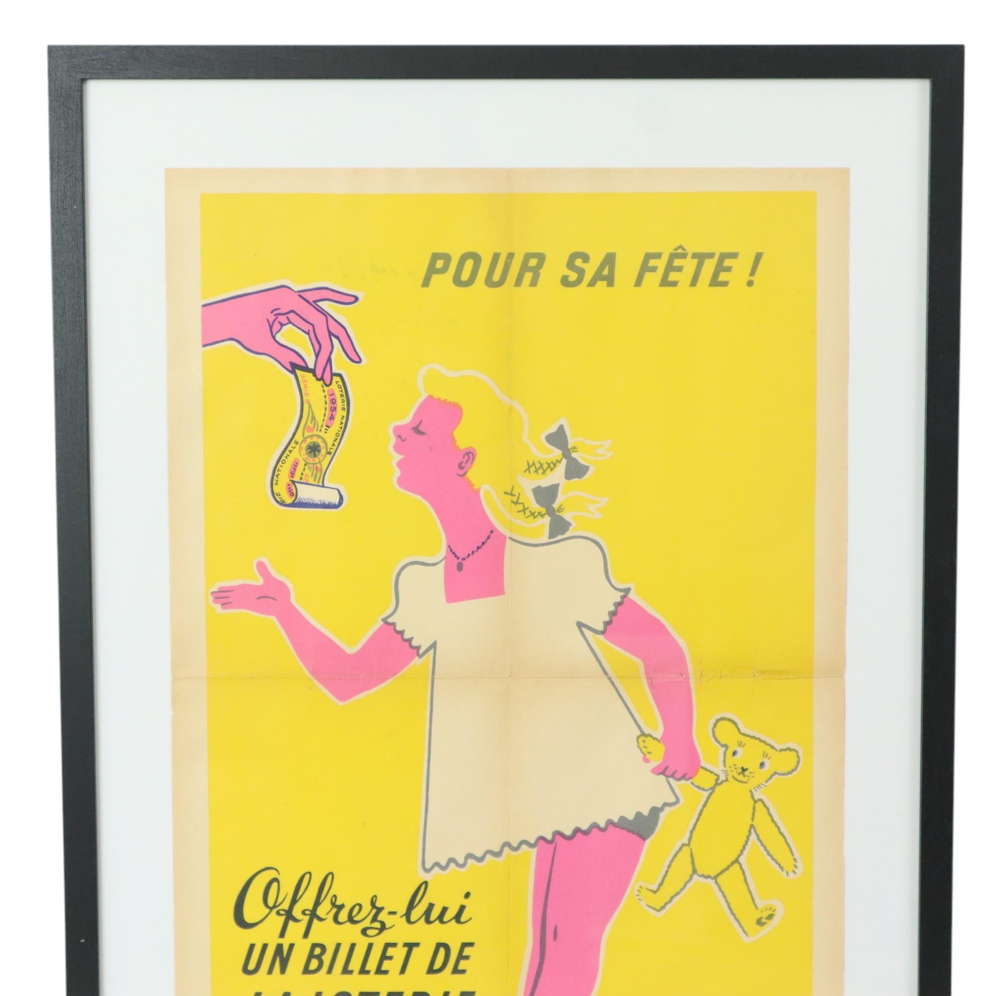 Affiche vintage encadrée des années 1950 pour la 'Loterie Nationale', design par M. Pineau, publiée par Le Belier, datée de 1954, Paris, France.

En état vintage raisonnable, cette affiche a été précédemment pliée en 4, ce qui est encore visible,