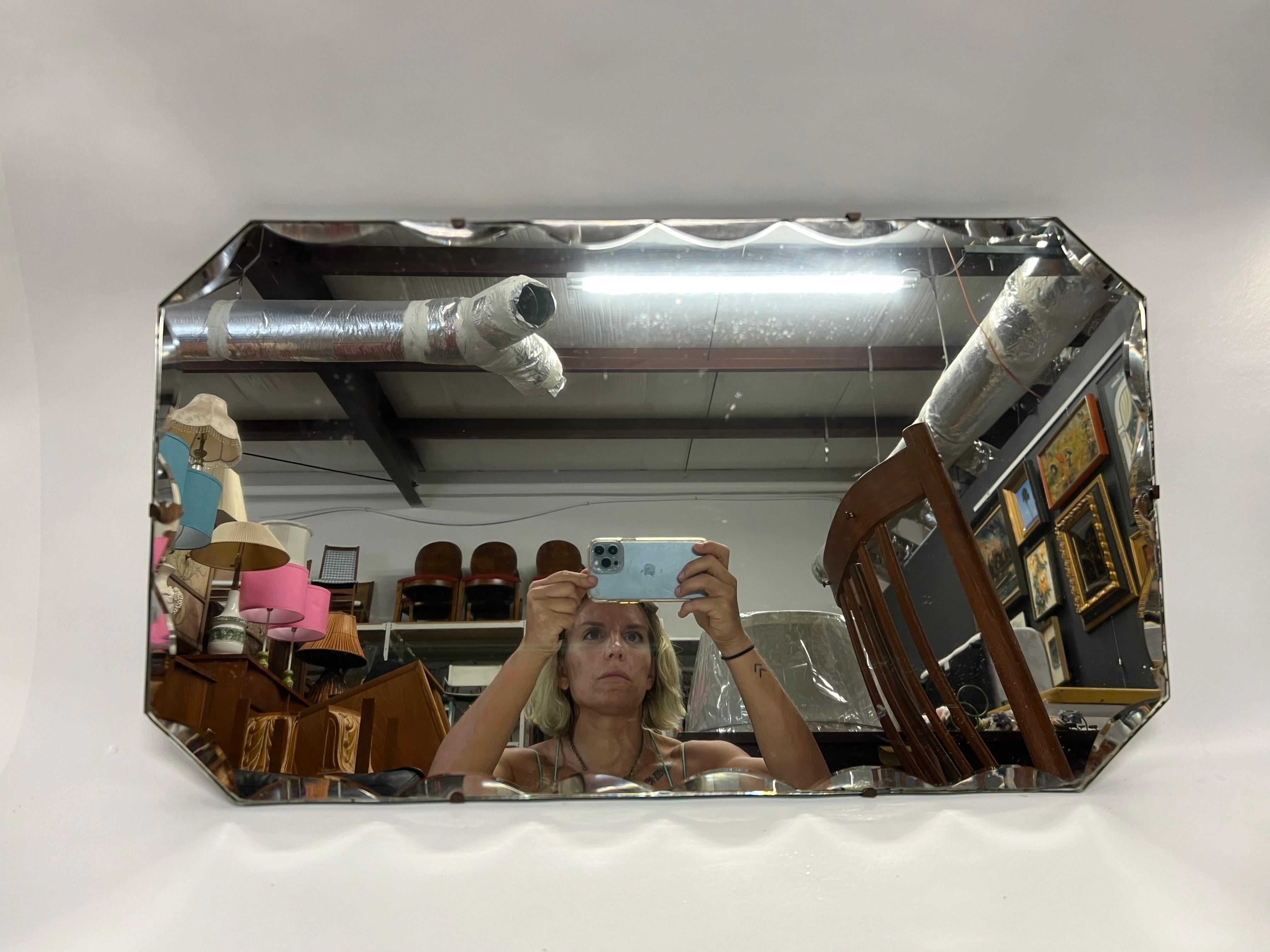 Art déco Vieux miroir festonné sans cadre en vente