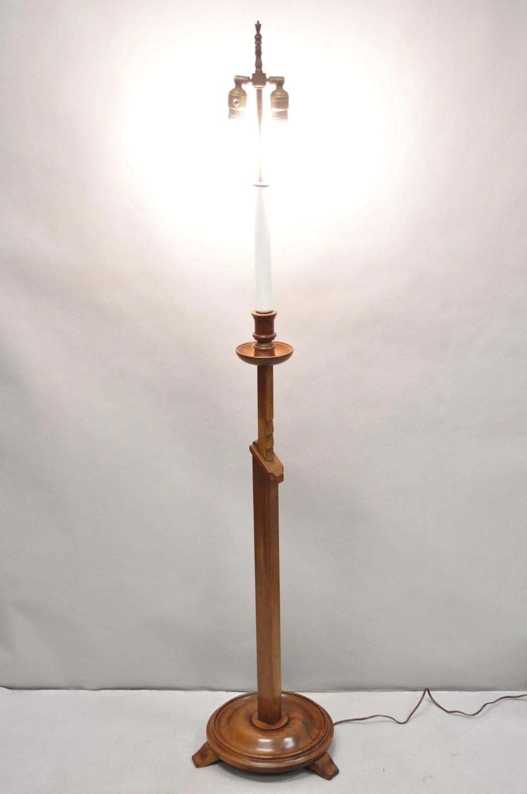 Inviaci un messaggio con il tuo codice postale per richiedere un preventivo per la spedizione negli Stati Uniti.

Lampada da terra regolabile 