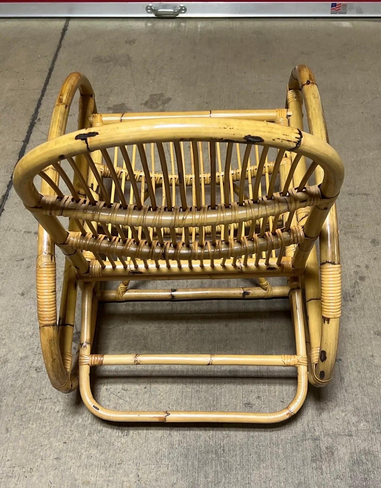Sedia a dondolo in rattan e bambù piegato in stile Vintage Franco Albini in vendita 1