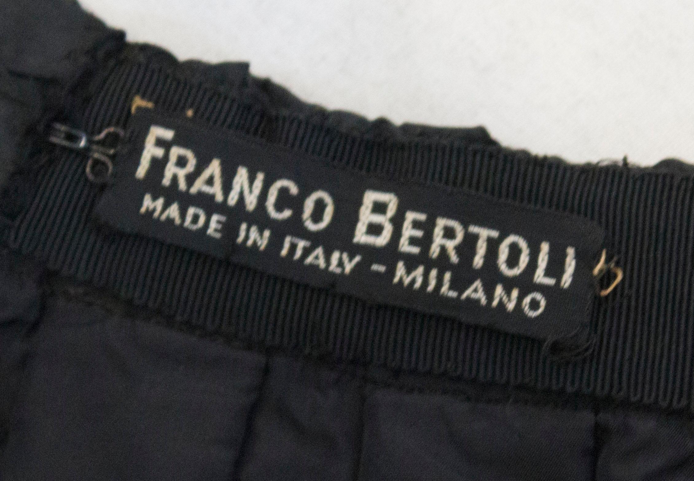 Falda de seda vintage Franco Bertoli con adornos en venta 4