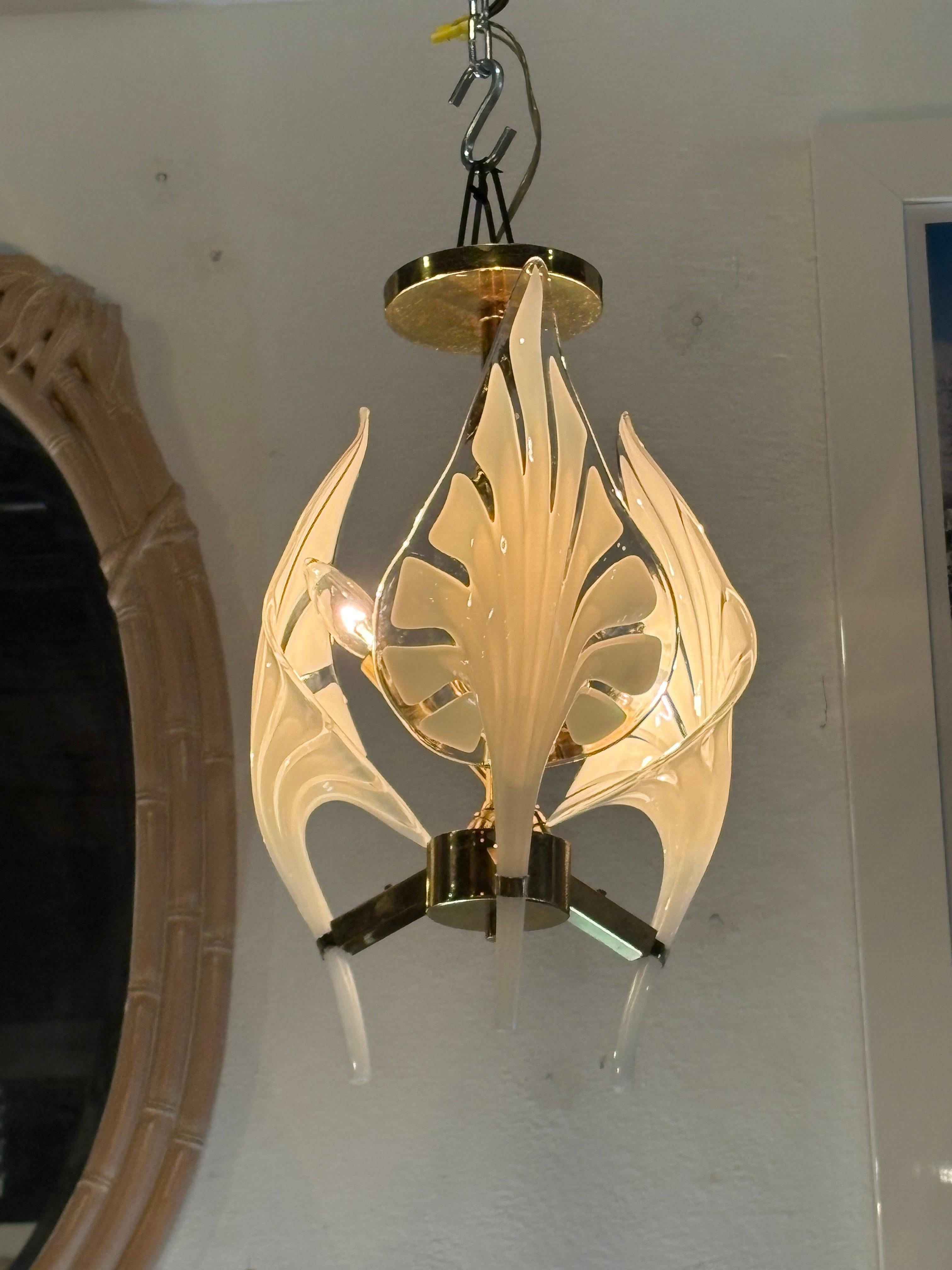 Italiano Vintage Franco Luce Murano Vetro Seguso Ottone Foglie Lampadario 3 Disponibile in vendita