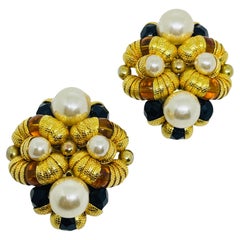 Pendientes vintage FRANCOISE MONTAGUE de oro con perlas de vidrio de diseño con clip