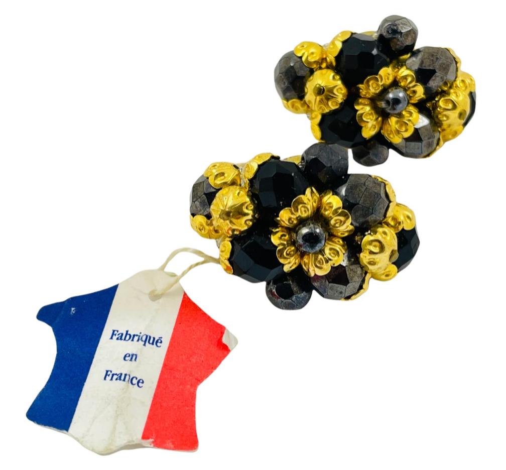 Vintage FRANCOISE MONTAGUE gold black crystal designer runway clip on earrings In New Condition For Sale In Palos Hills, IL