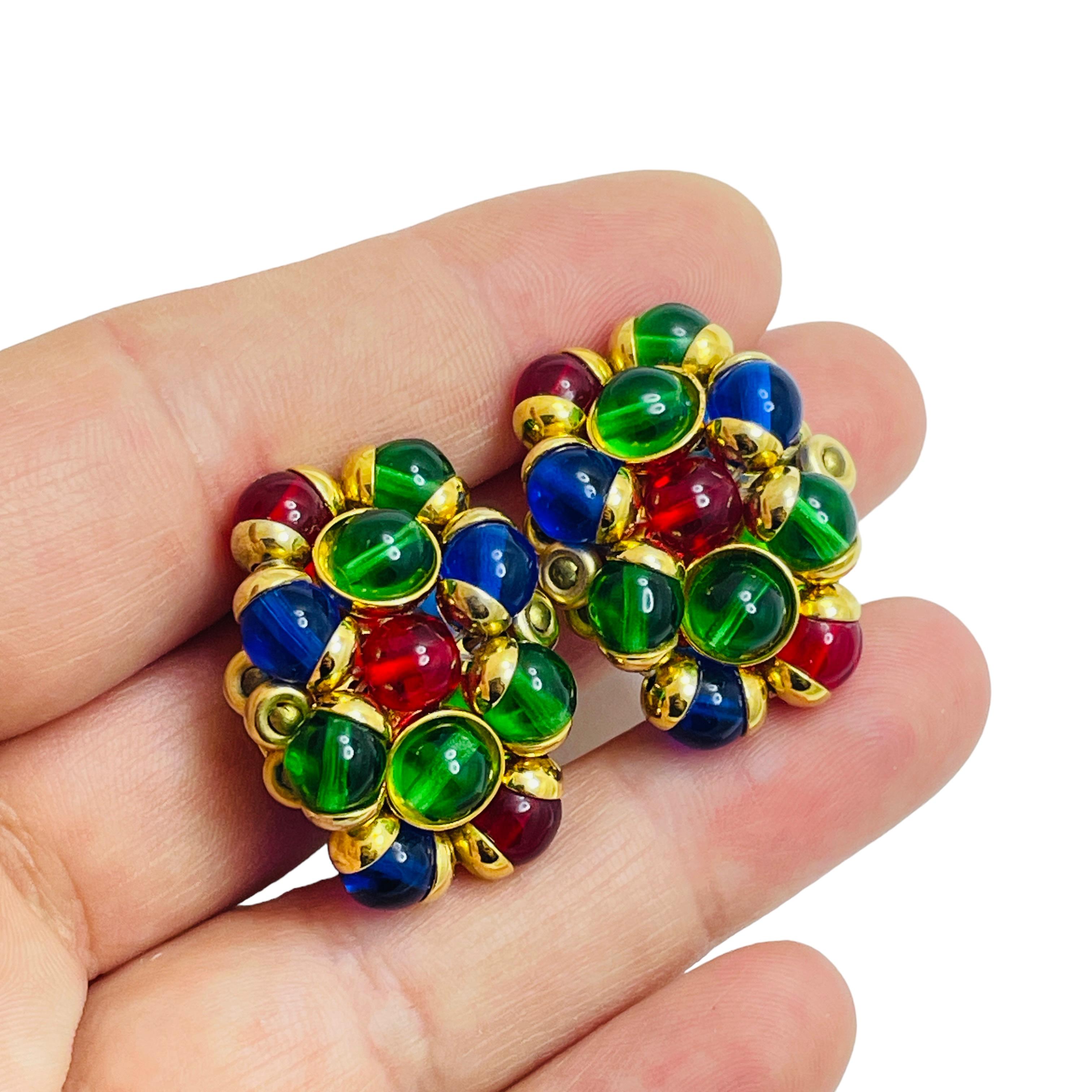 DETAILS

• unsigned 

• gold tone with glass beads

• vintage designer runway clip on earrings

MEASUREMENTS

• 1.38” by 1”

CONDITION 

• excellent vintage condition with minimal signs of wear

 

❤️❤️ VINTAGE DESIGNER JEWELRY ❤️❤️