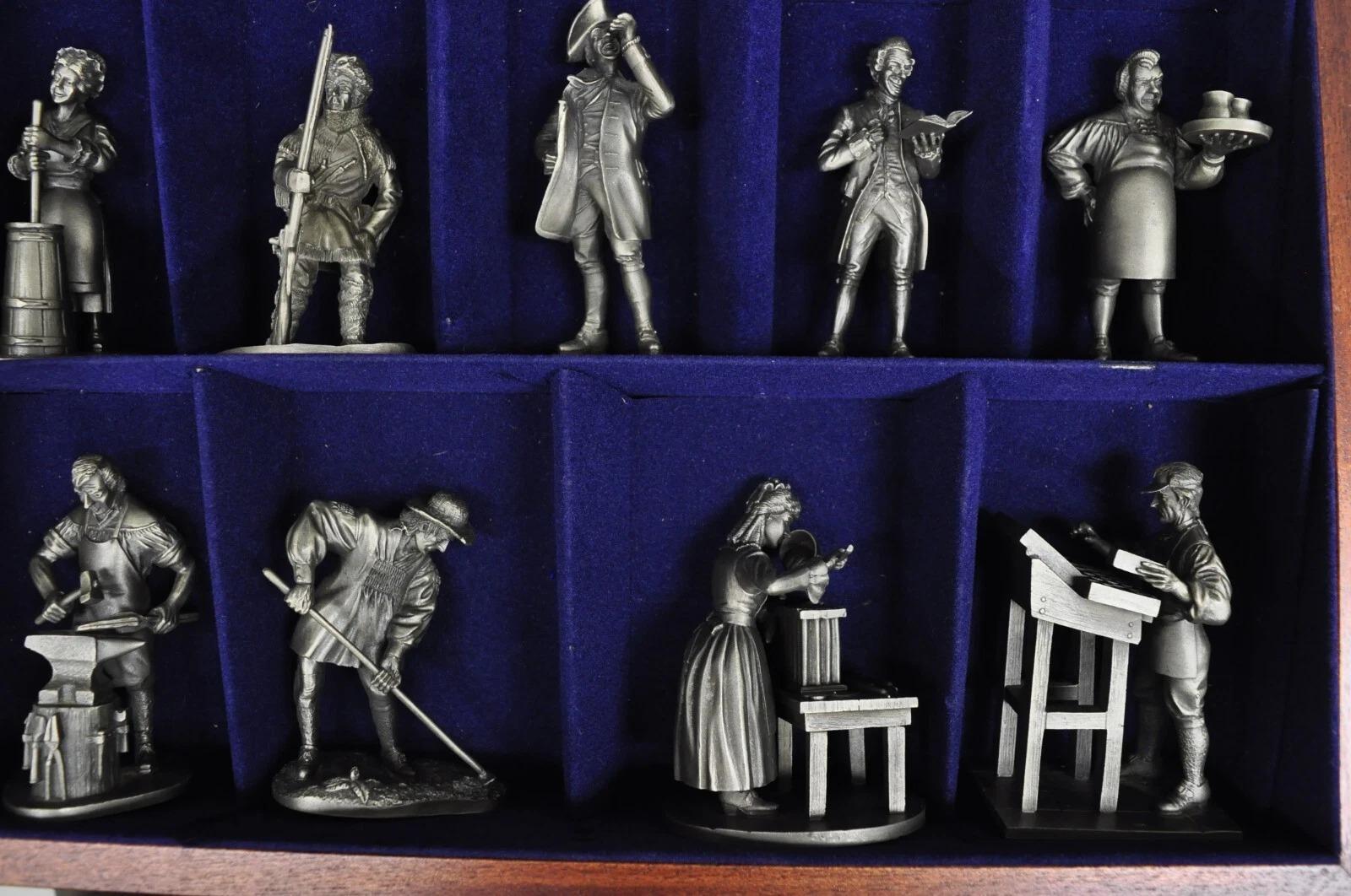 Set completo di figurine in peltro di Franklin MInt 1974 People of Colonial America In condizioni buone in vendita a Philadelphia, PA