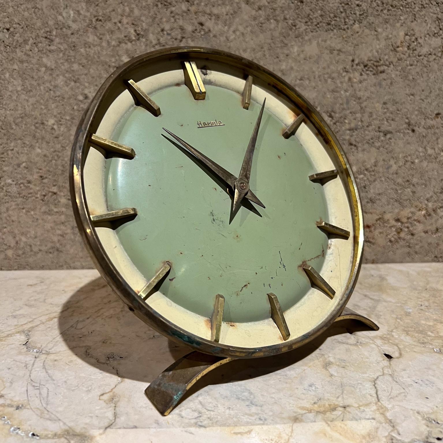 Métal Horloge de bureau verte Art Déco Franz Hermle Allemagne en vente