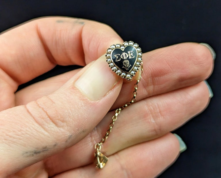 Vintage Fraternity brooch Heart Skull and Crossbones 10k gold and