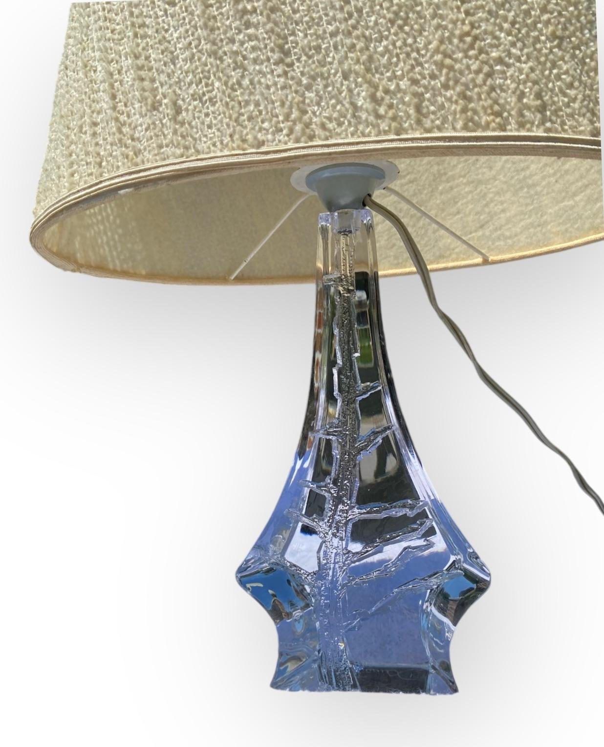 Hand-Carved Vintage French Daum Crystal Lamp, Pine Tree Pattern, Signed With Original Shade For Sale