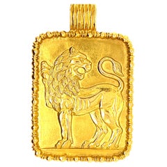 Vintage Fred Paris 18 Karat Gold Leo Zodiac Pendant