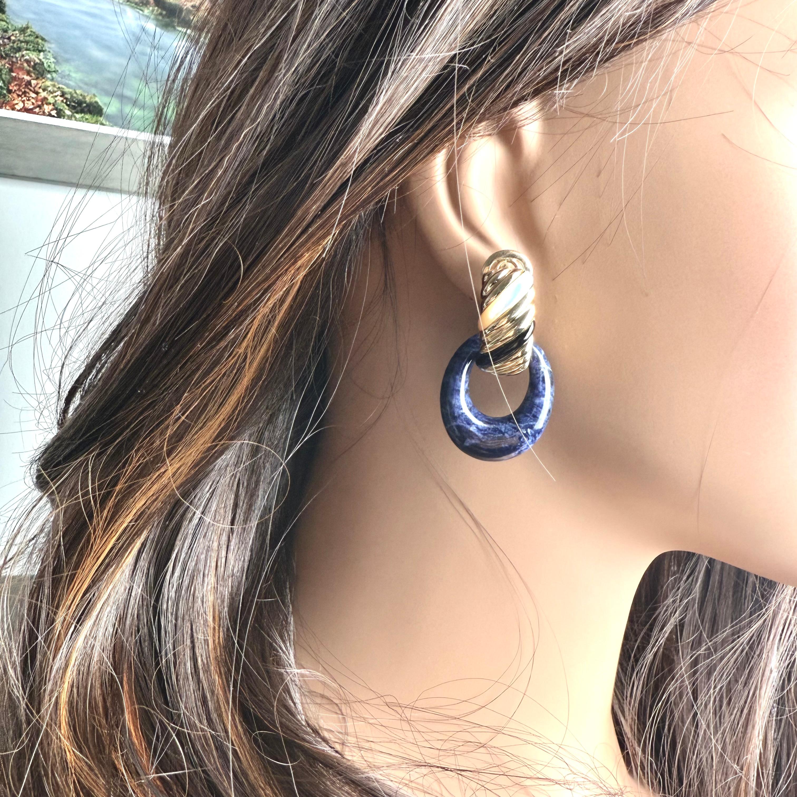 Pendientes vintage FRED Paris de oro amarillo de 18 quilates con esmalte de nácar y lapislázuli de 1980 en venta 8