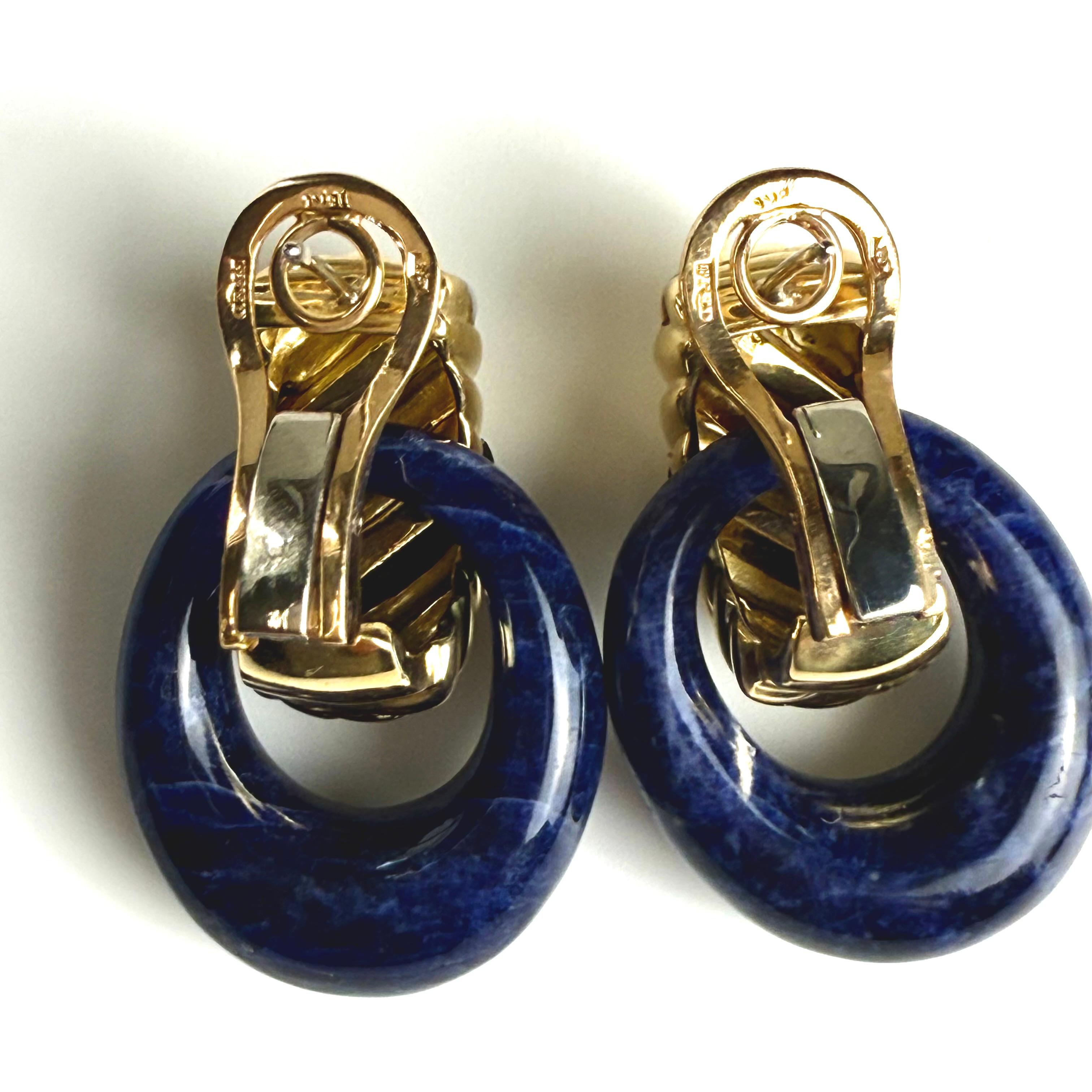 De las mujeres Pendientes vintage FRED Paris de oro amarillo de 18 quilates con esmalte de nácar y lapislázuli de 1980 en venta