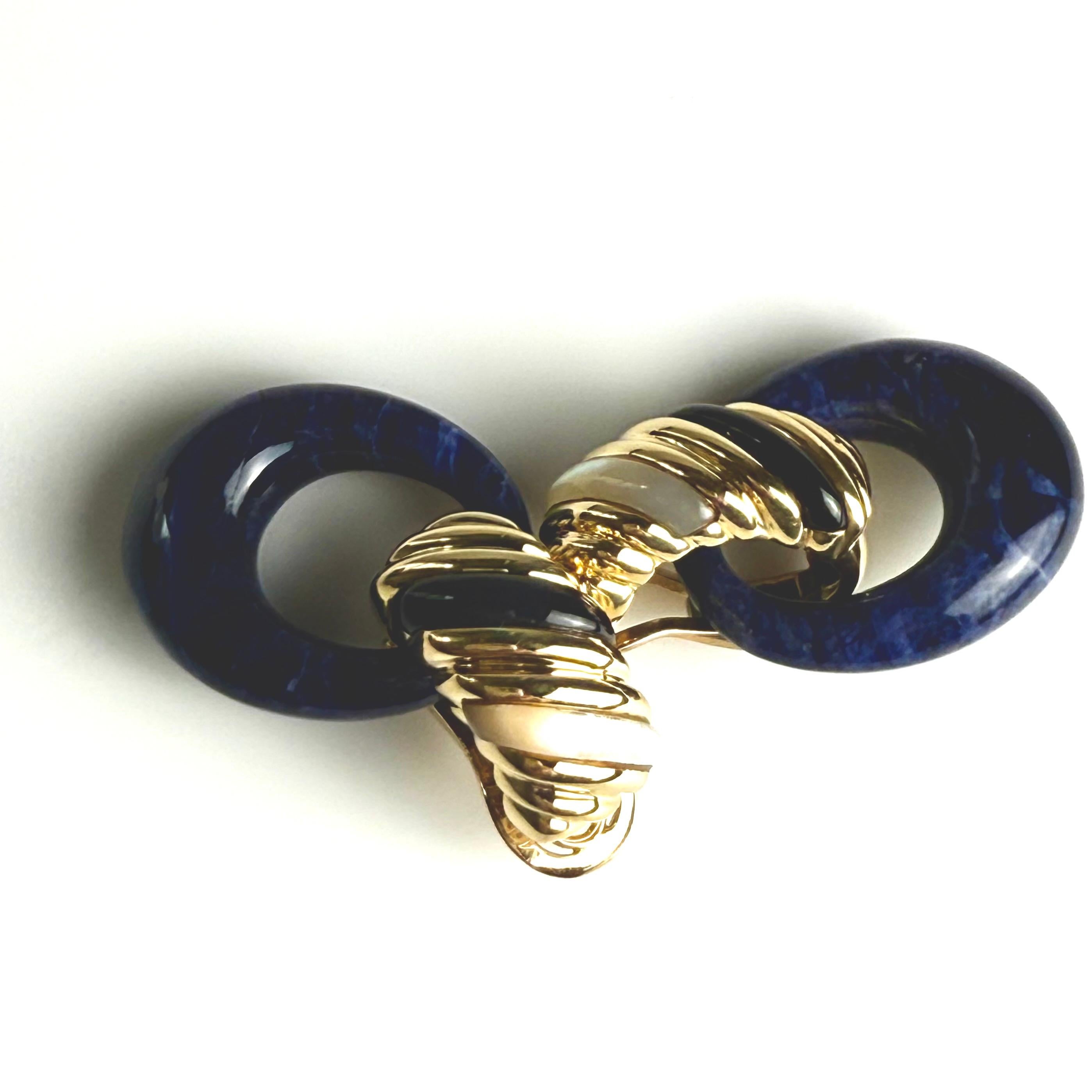 Pendientes vintage FRED Paris de oro amarillo de 18 quilates con esmalte de nácar y lapislázuli de 1980 en venta 3