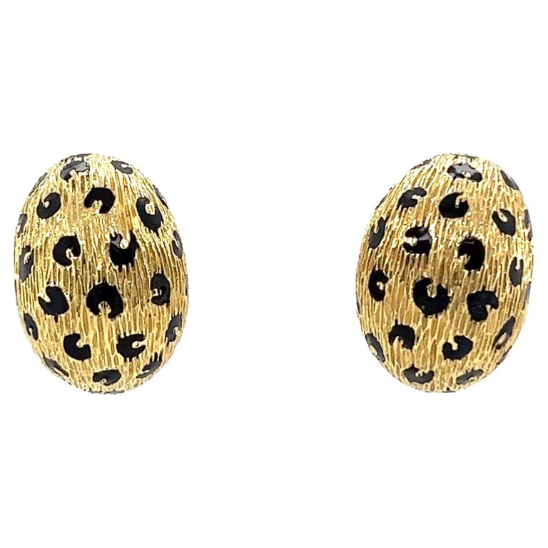 Vintage Fred Paris French 18 Karat Gold Black Enamel Leopard Clip on Earrings For Sale
