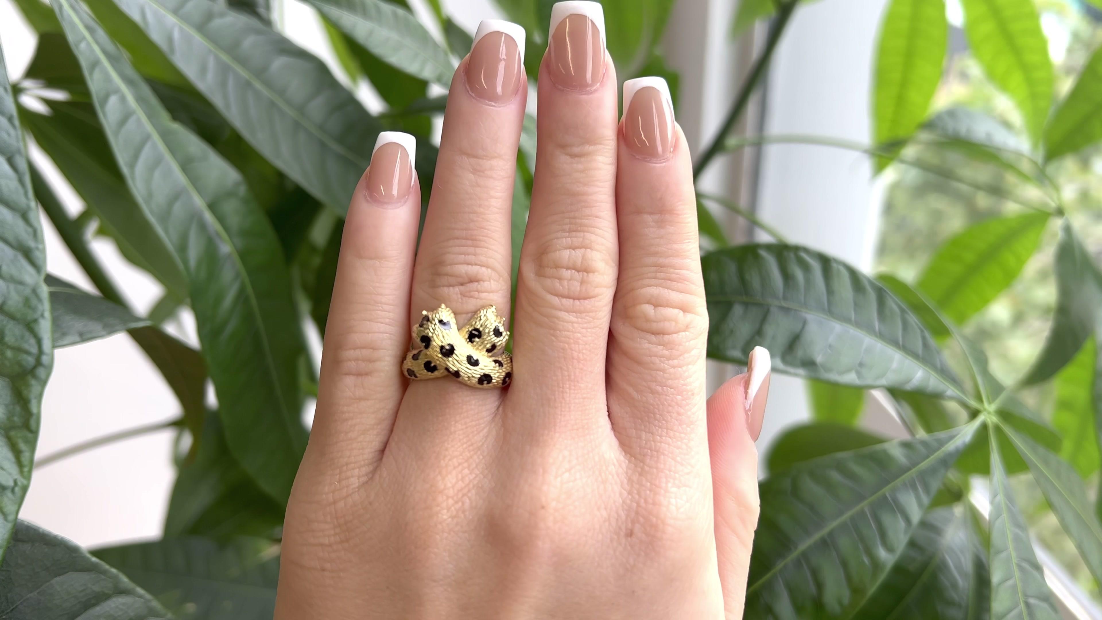 Französischer Vintage Fred Paris Leopardenring aus 18 Karat Gold und schwarzer Emaille im Zustand „Hervorragend“ in Beverly Hills, CA