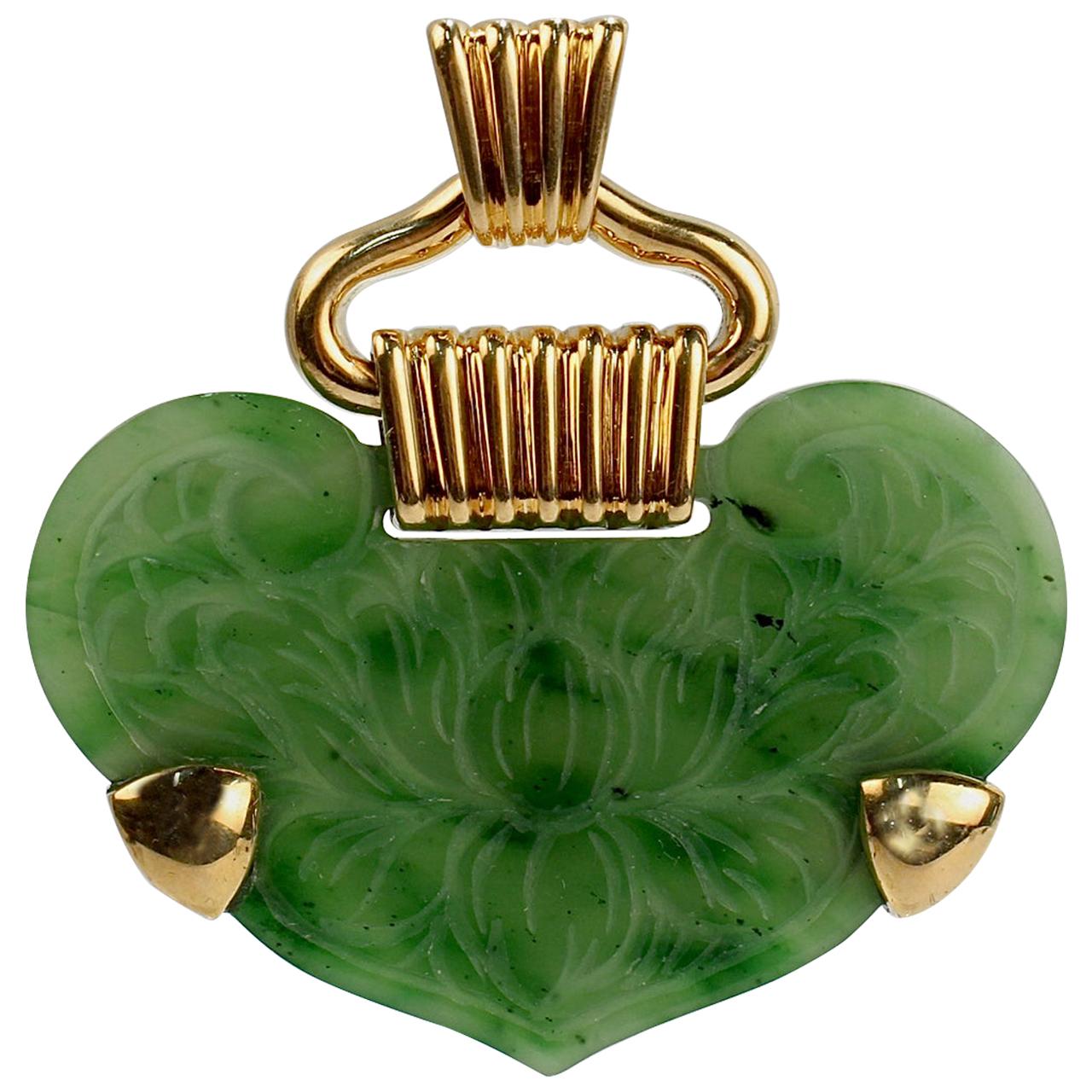 Vintage Fred Paris Jade and 18 Karat Gold Pendant for a Necklace