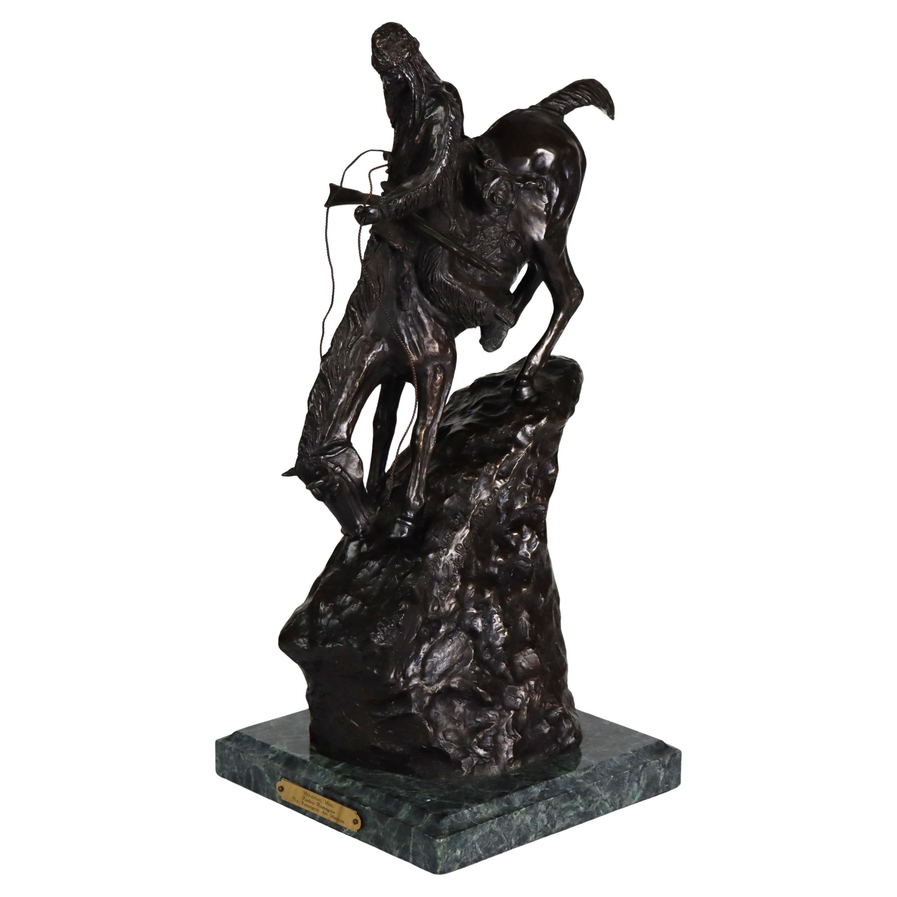 Scultura d
epoca in bronzo di Frederic Remington su base di marmo "Uomo di montagna