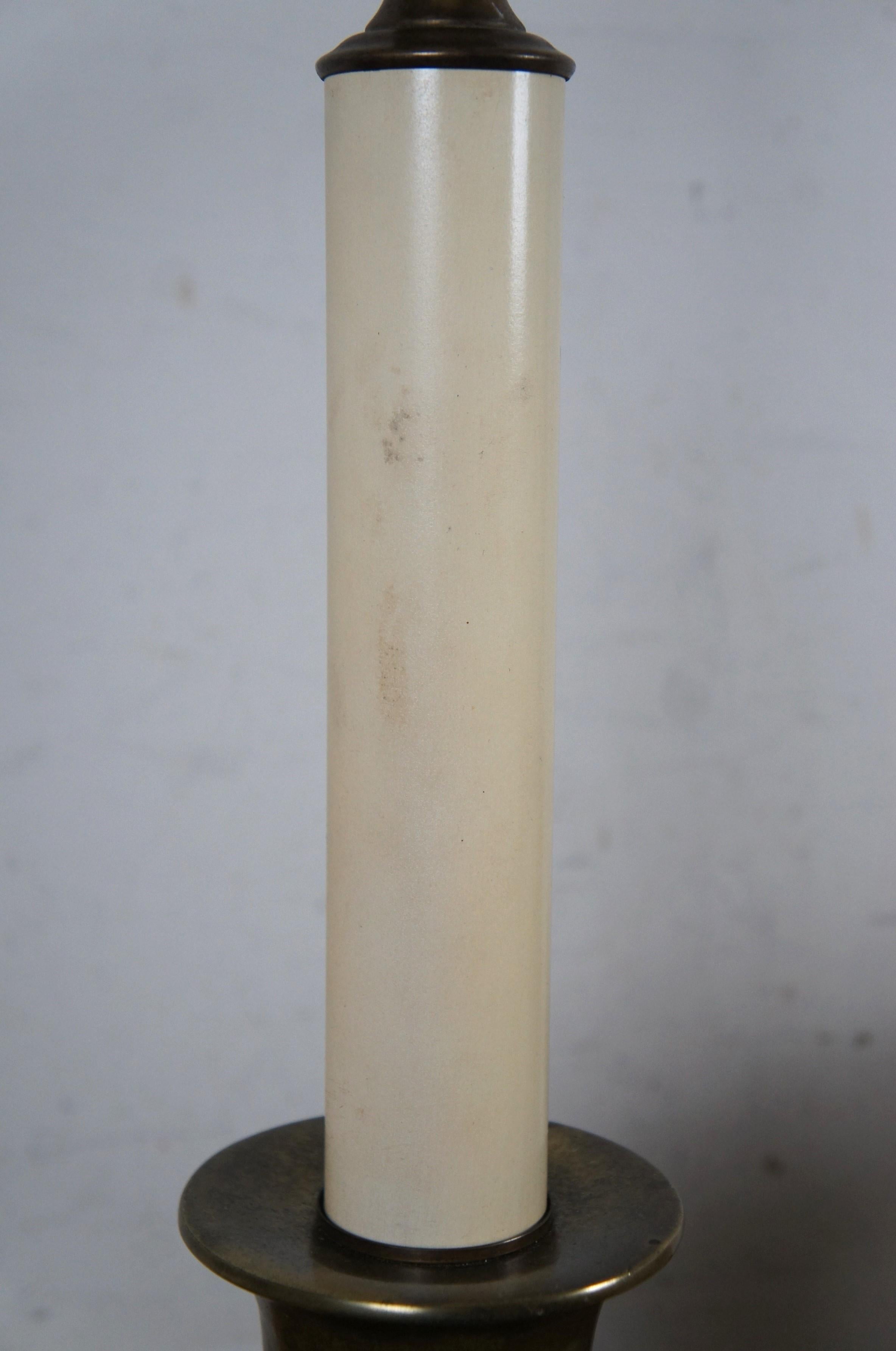 Lampada da tavolo con supporto per candele in ottone Frederick Cooper Vintage 34