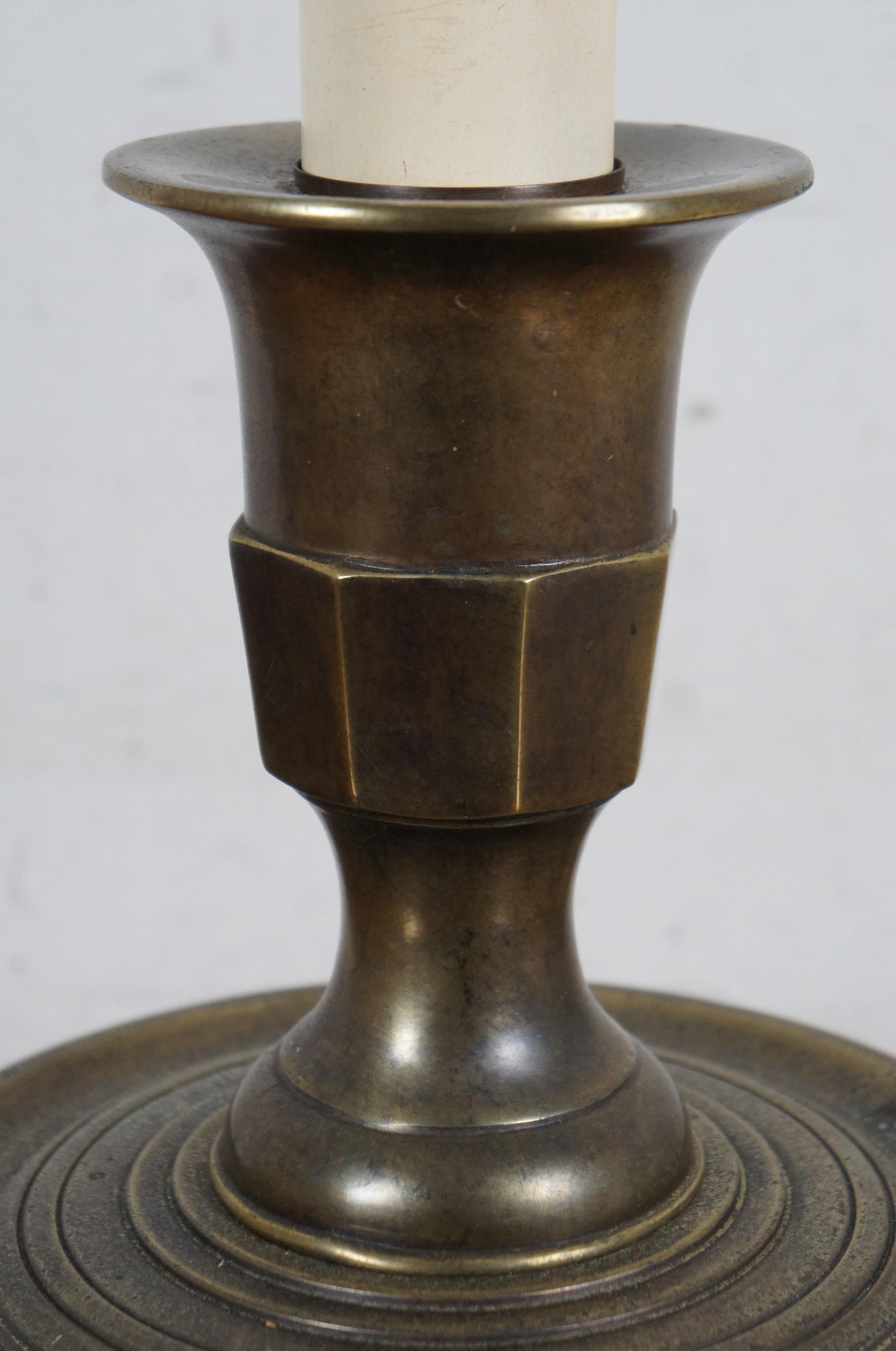 Ottone Lampada da tavolo con supporto per candele in ottone Frederick Cooper Vintage 34