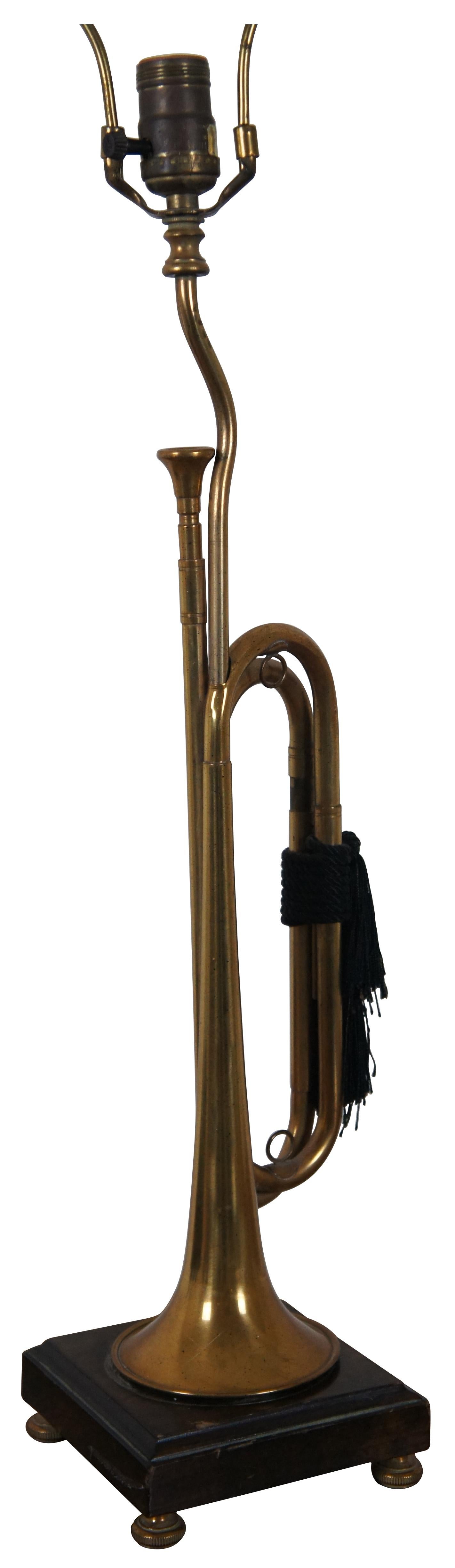 Lampe de bureau vintage en laiton trompette Hunt Bugle Horn de Frederick Cooper, 38 po. Bon état - En vente à Dayton, OH