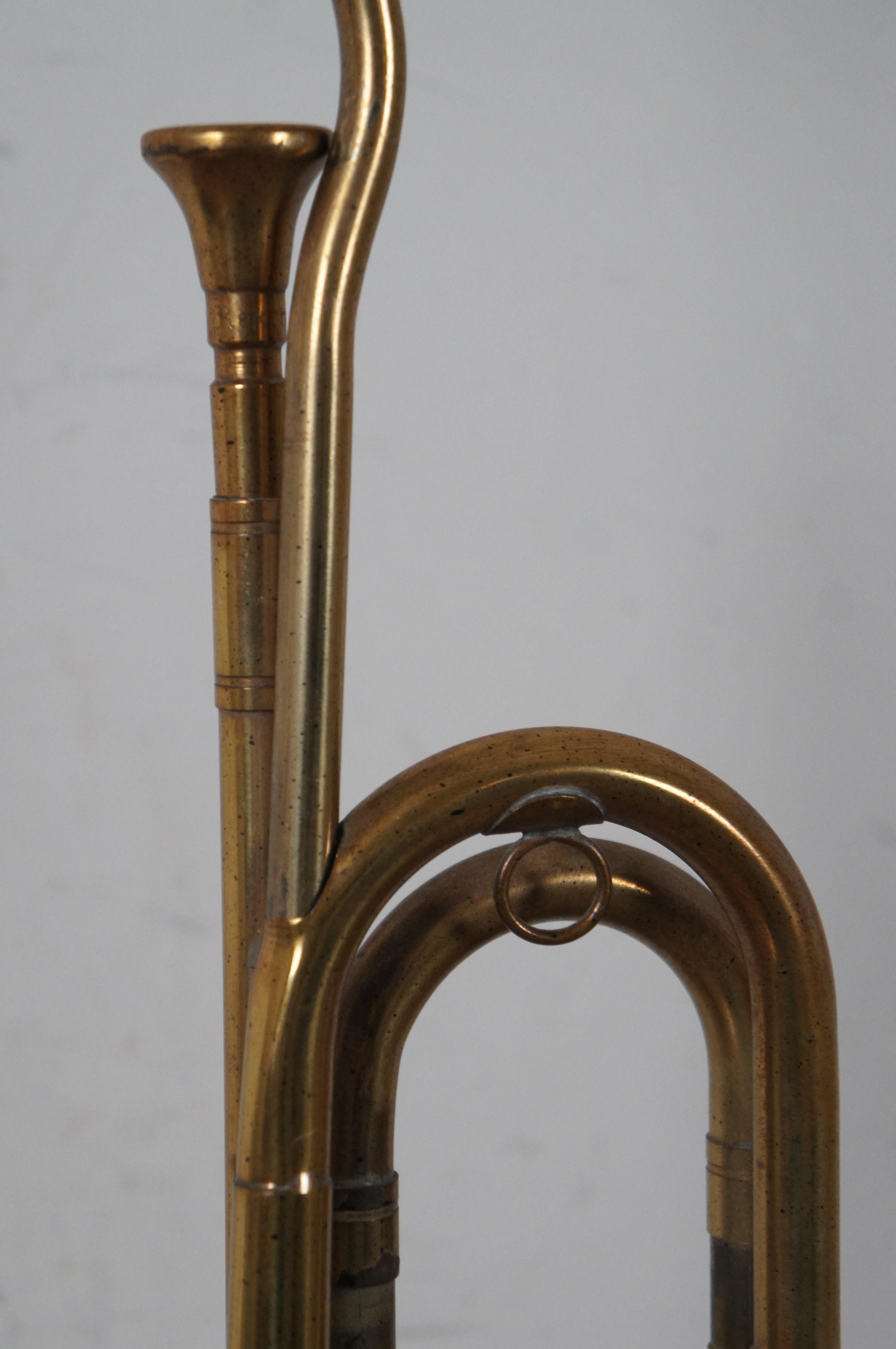 Lampe de bureau vintage en laiton trompette Hunt Bugle Horn de Frederick Cooper, 38 po. en vente 1